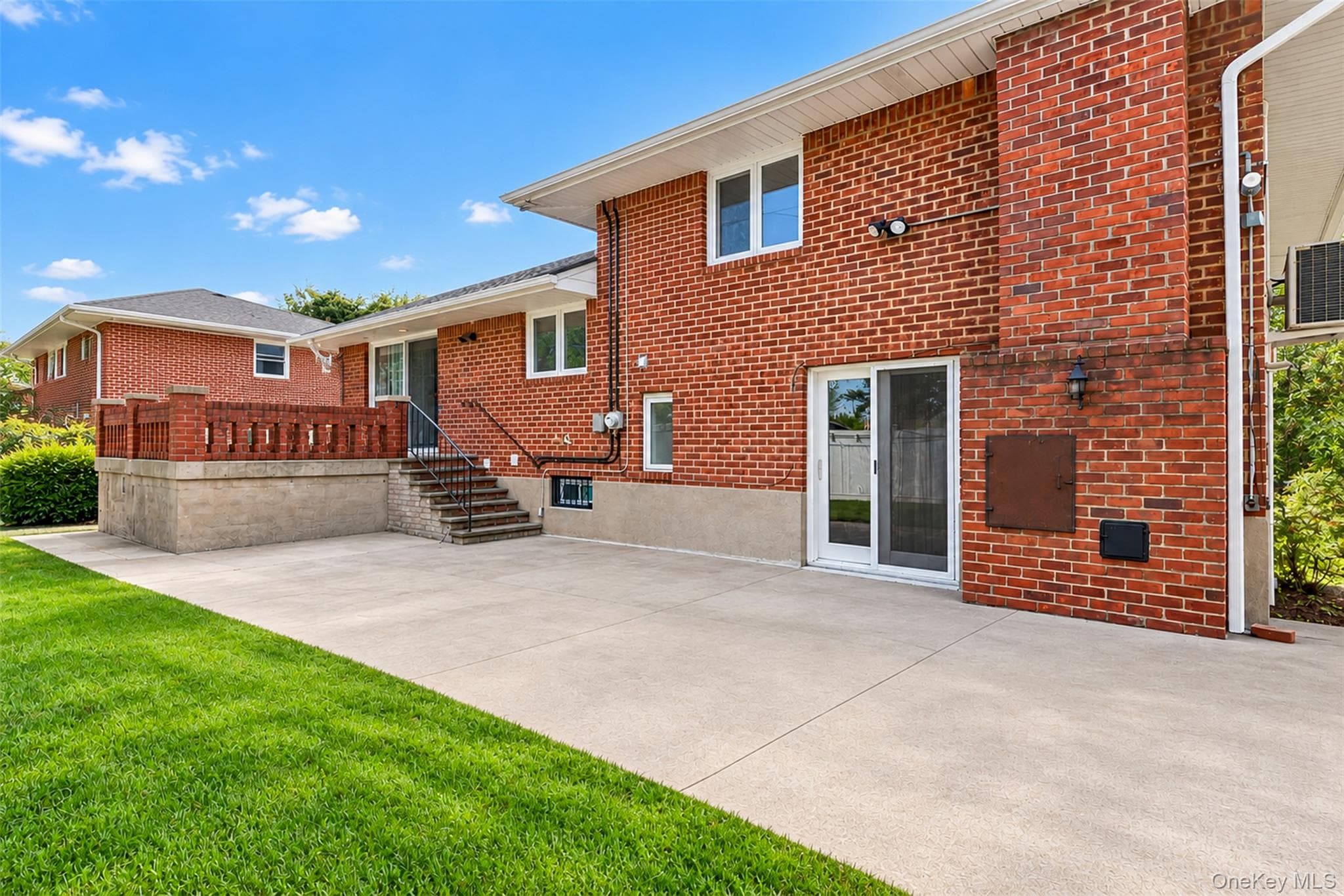 76 Marcus Avenue thumbnail 28