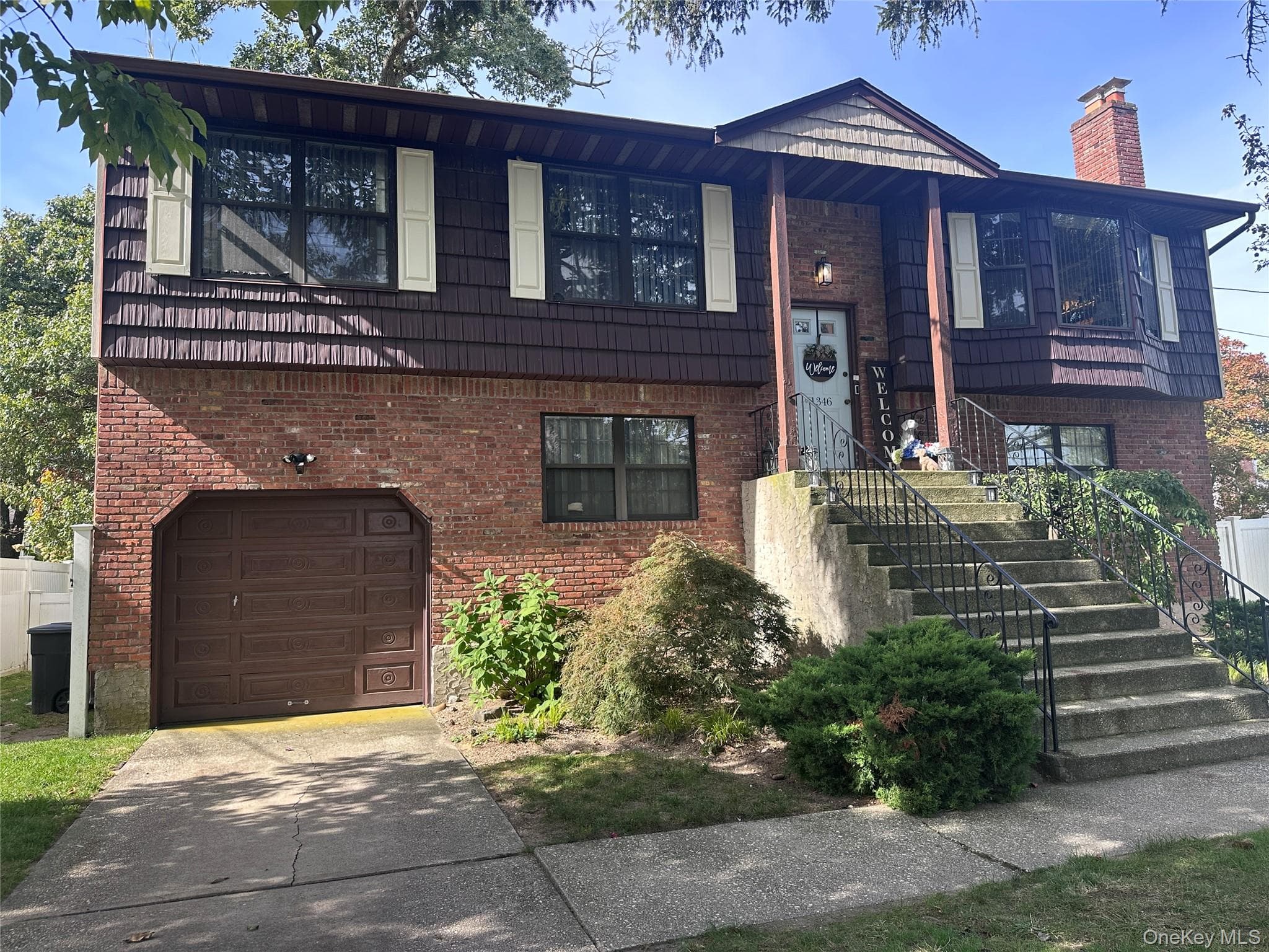 1346 Merrick Avenue thumbnail 2