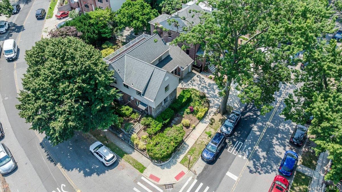 1264 Rhinelander Avenue thumbnail 48