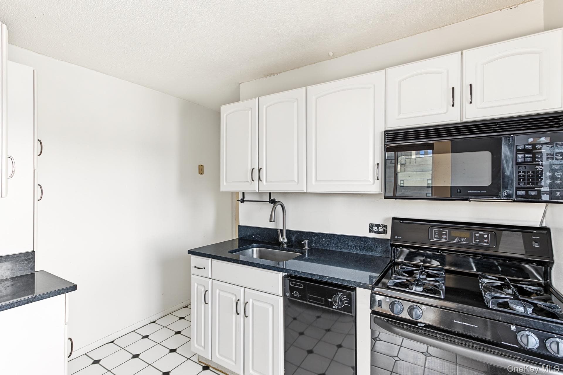 345 E 93rd Street Unit: 30C thumbnail 23