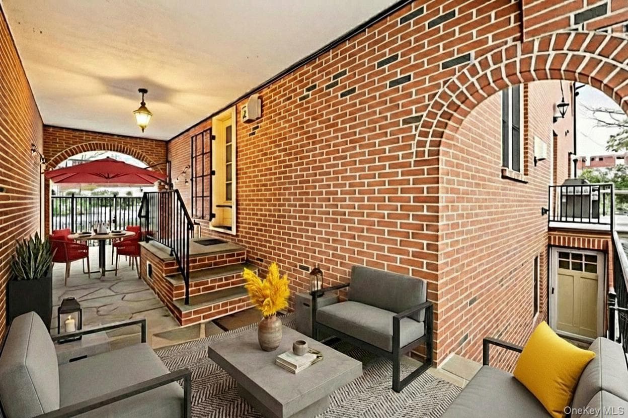 31 Puritan Avenue thumbnail 2