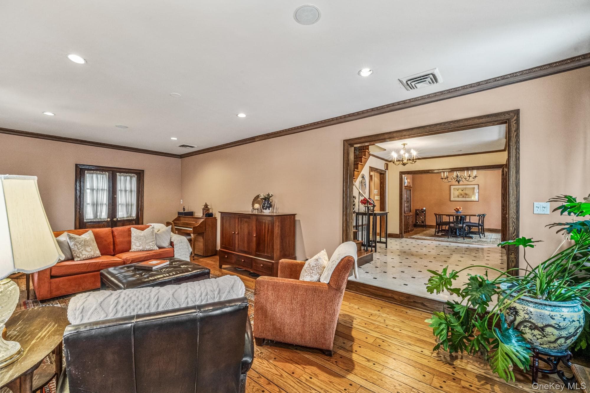31 Puritan Avenue thumbnail 18