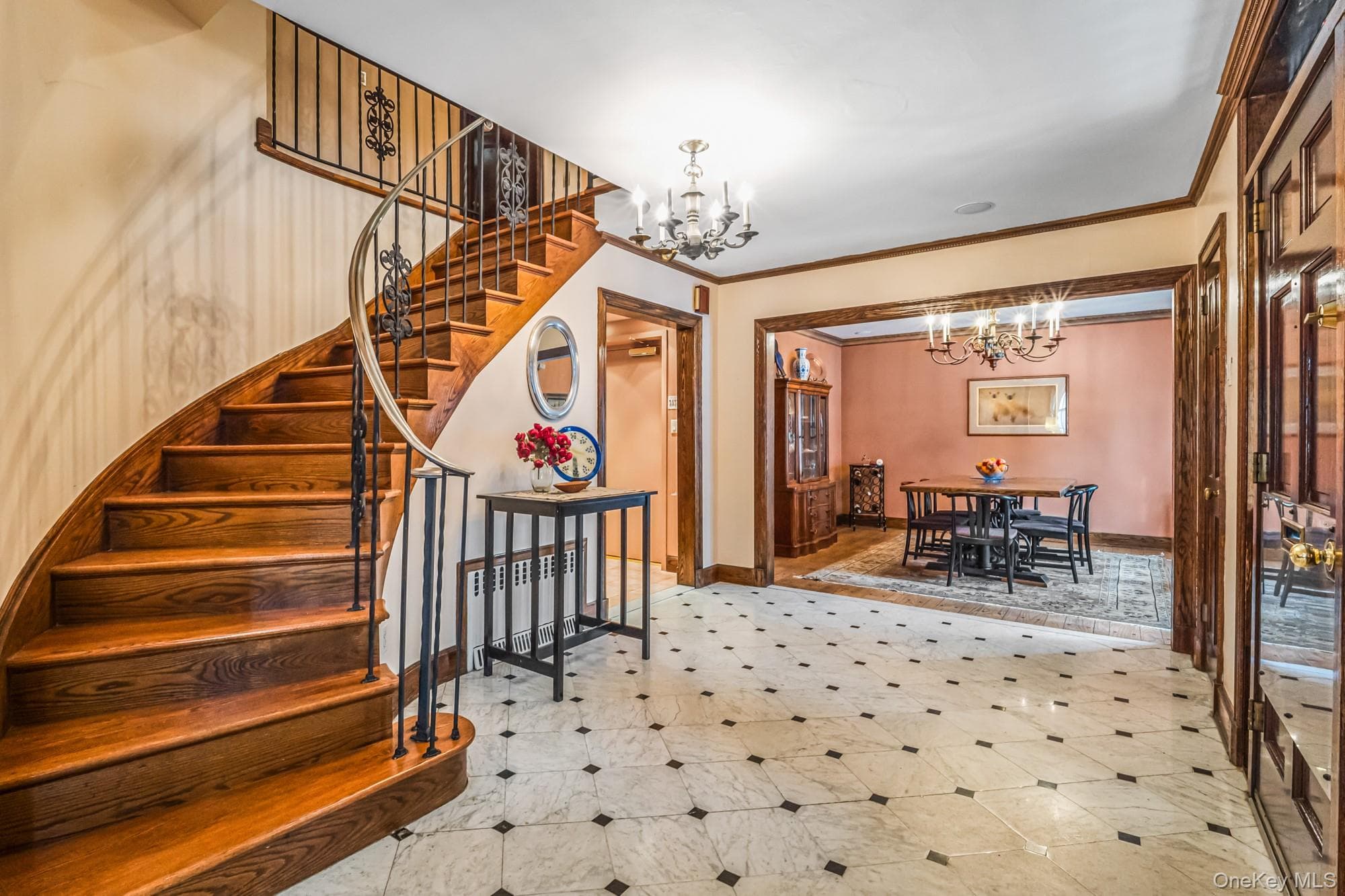 31 Puritan Avenue thumbnail 6