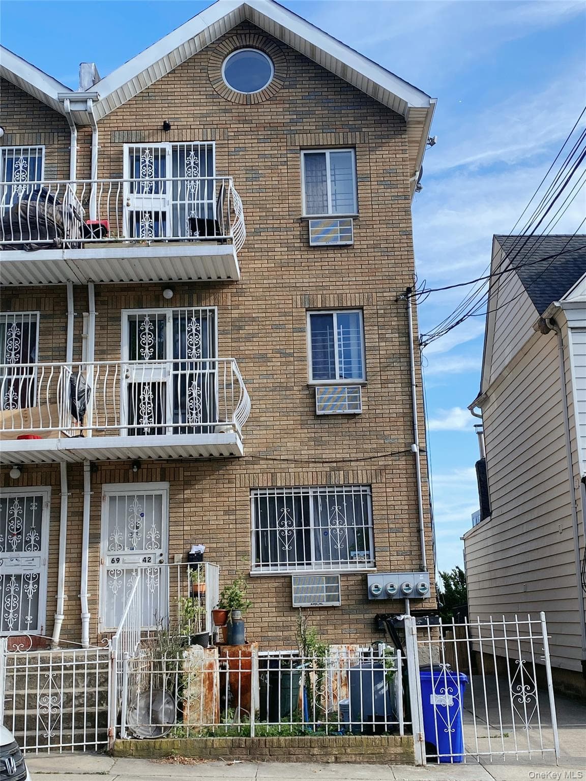 6942 43rd Avenue, Woodside