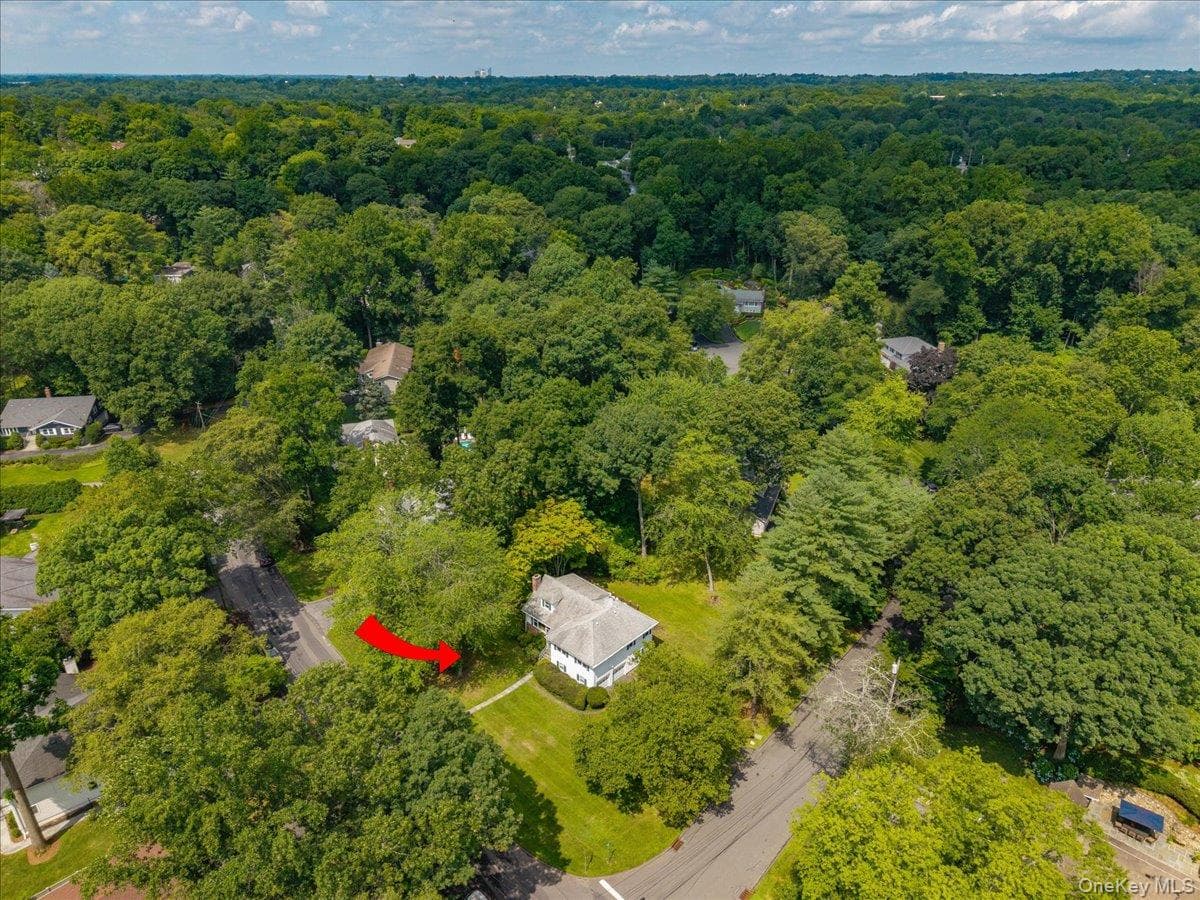 27 Meadowlark Road thumbnail 3