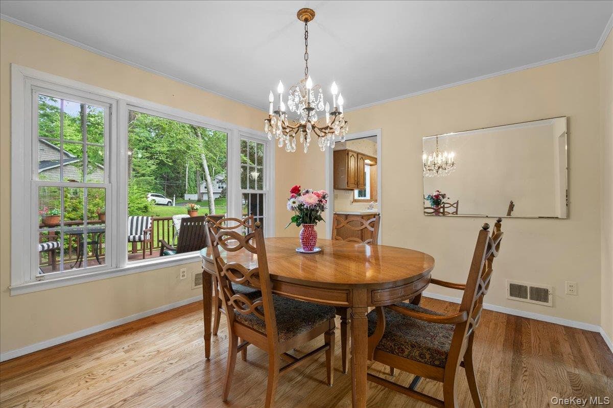 27 Meadowlark Road thumbnail 9