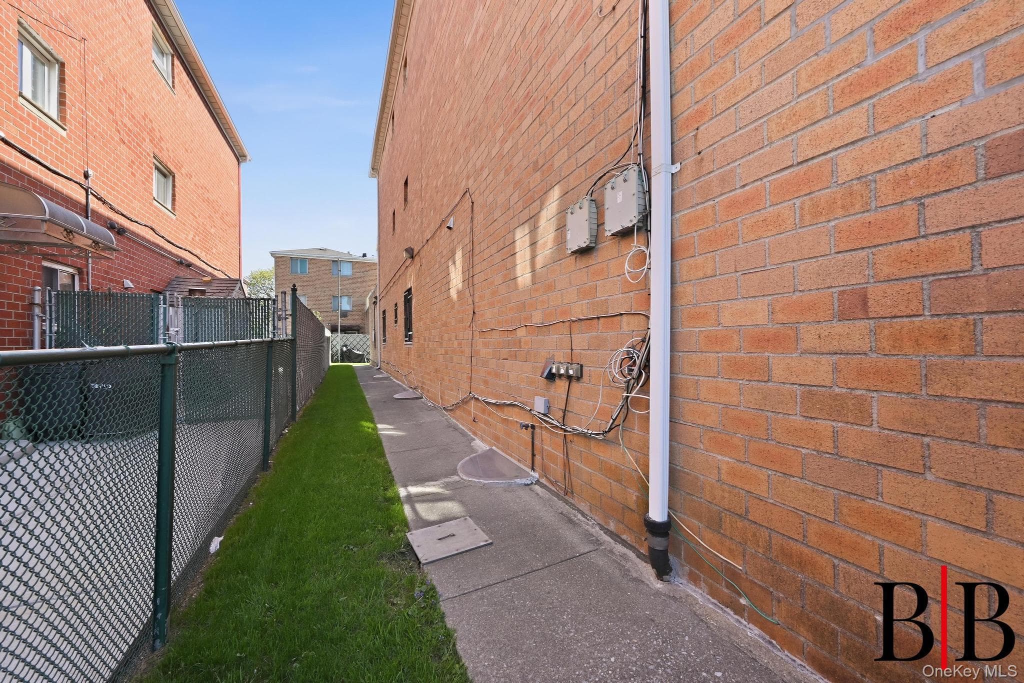 2177 E 69 Street thumbnail 5
