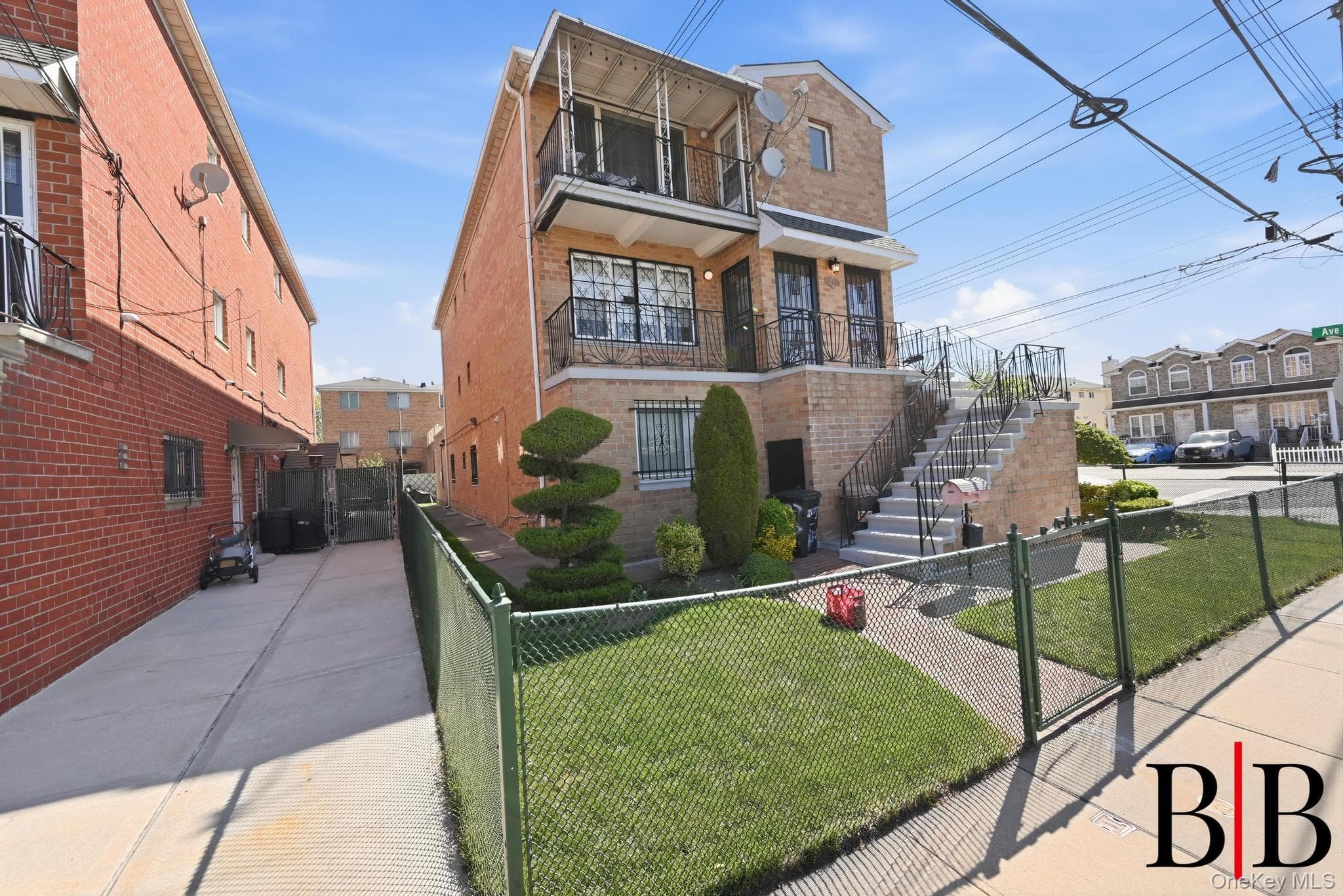 2177 E 69 Street thumbnail 3