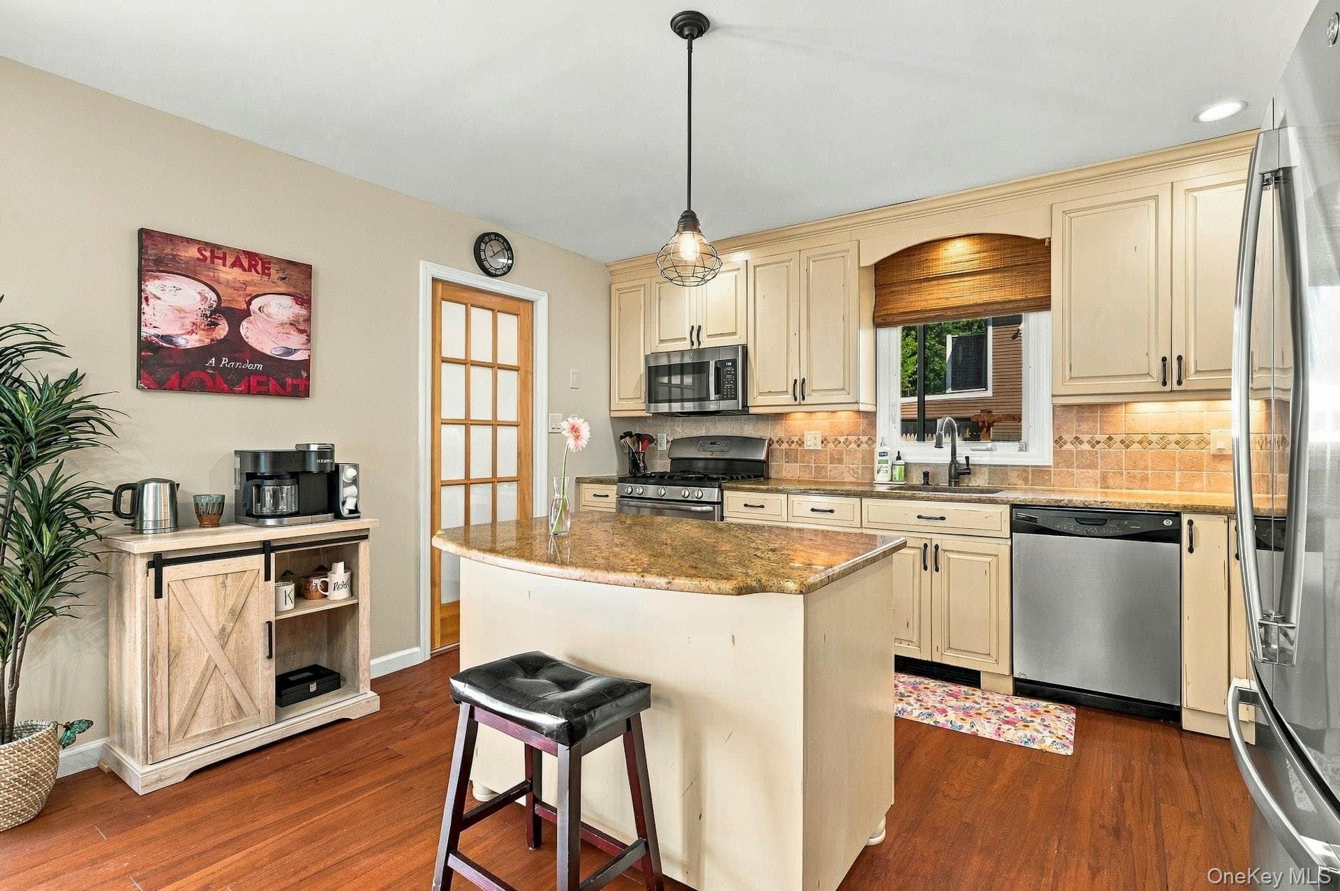 724 Sandra Avenue thumbnail 17