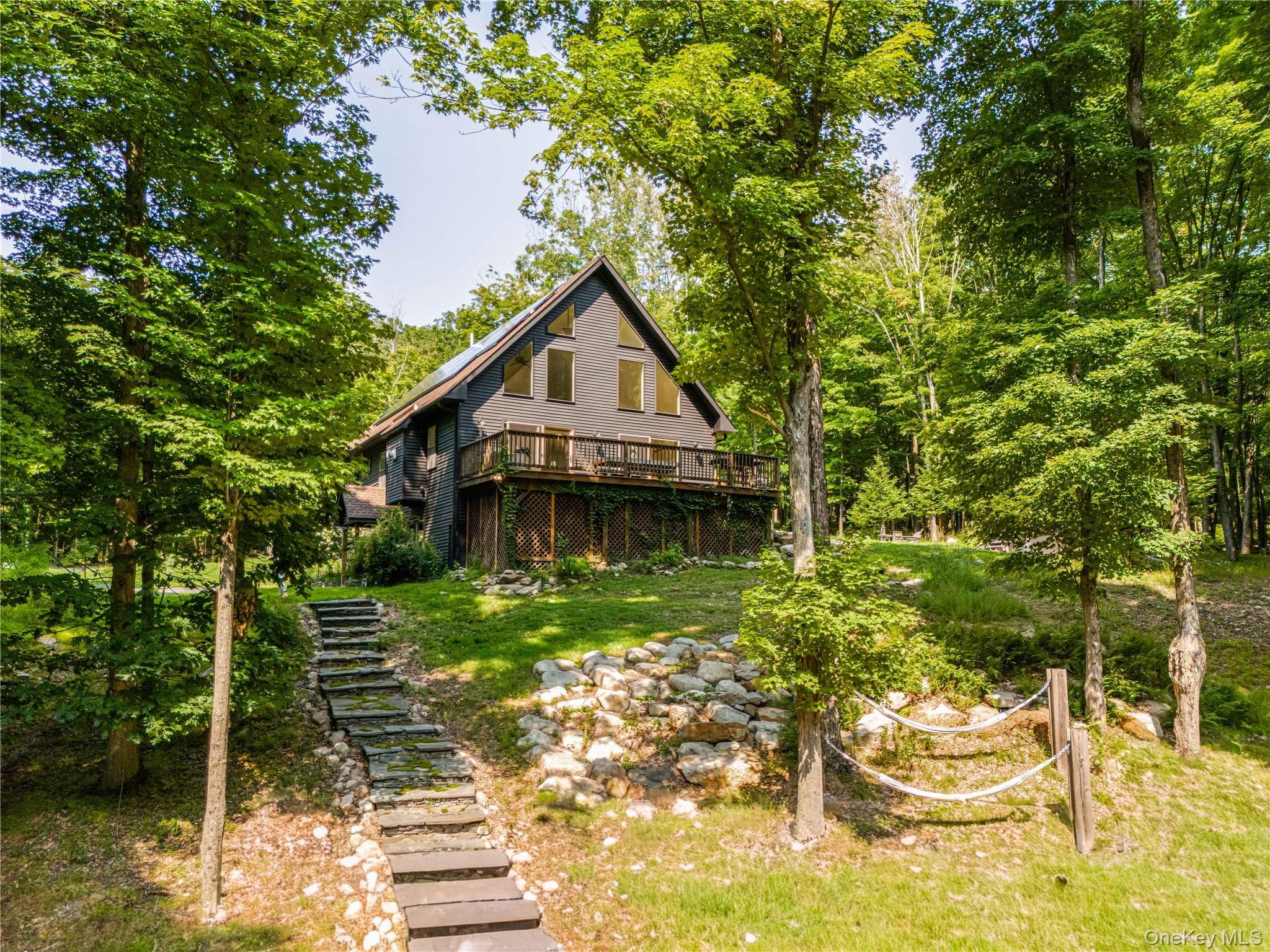 858 Roosa Gap Road, Bloomingburg
