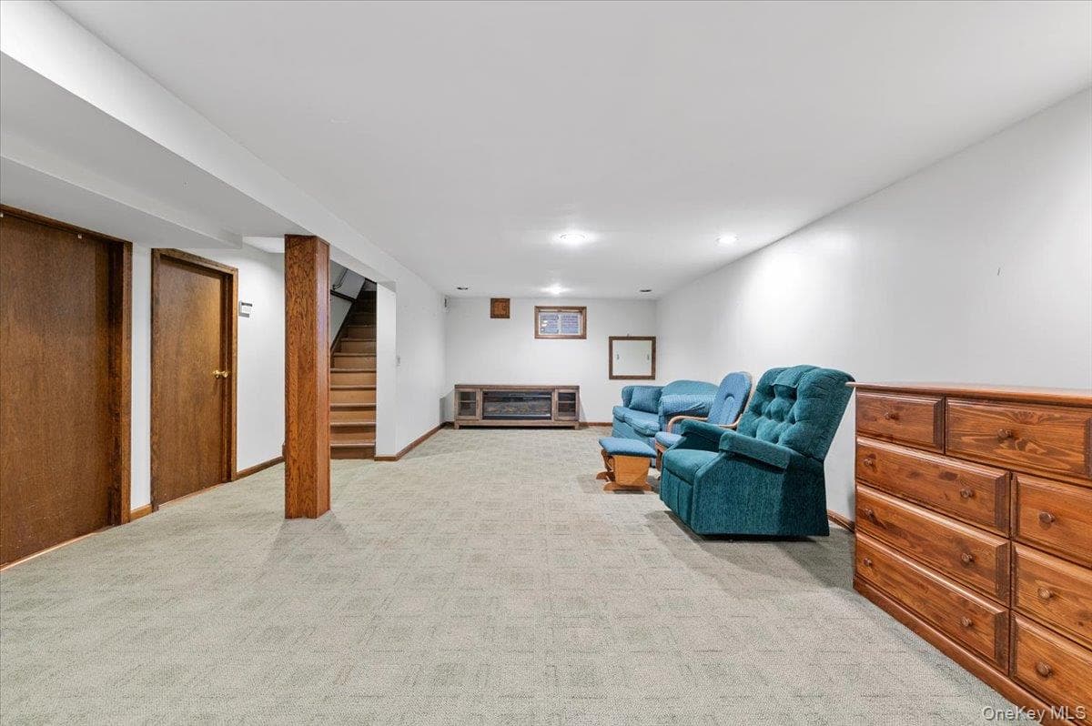 7607 Hewlett Street thumbnail 26