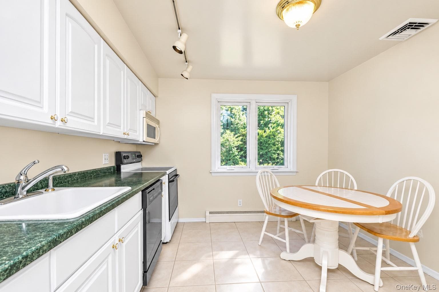 330 Bayville Avenue thumbnail 6