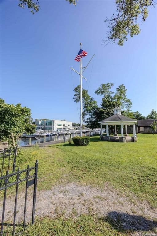 200 Merrick Road Unit: F thumbnail 31