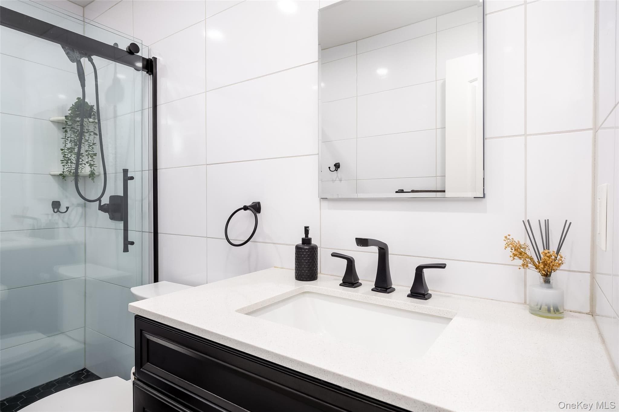 200 Merrick Road Unit: F thumbnail 22