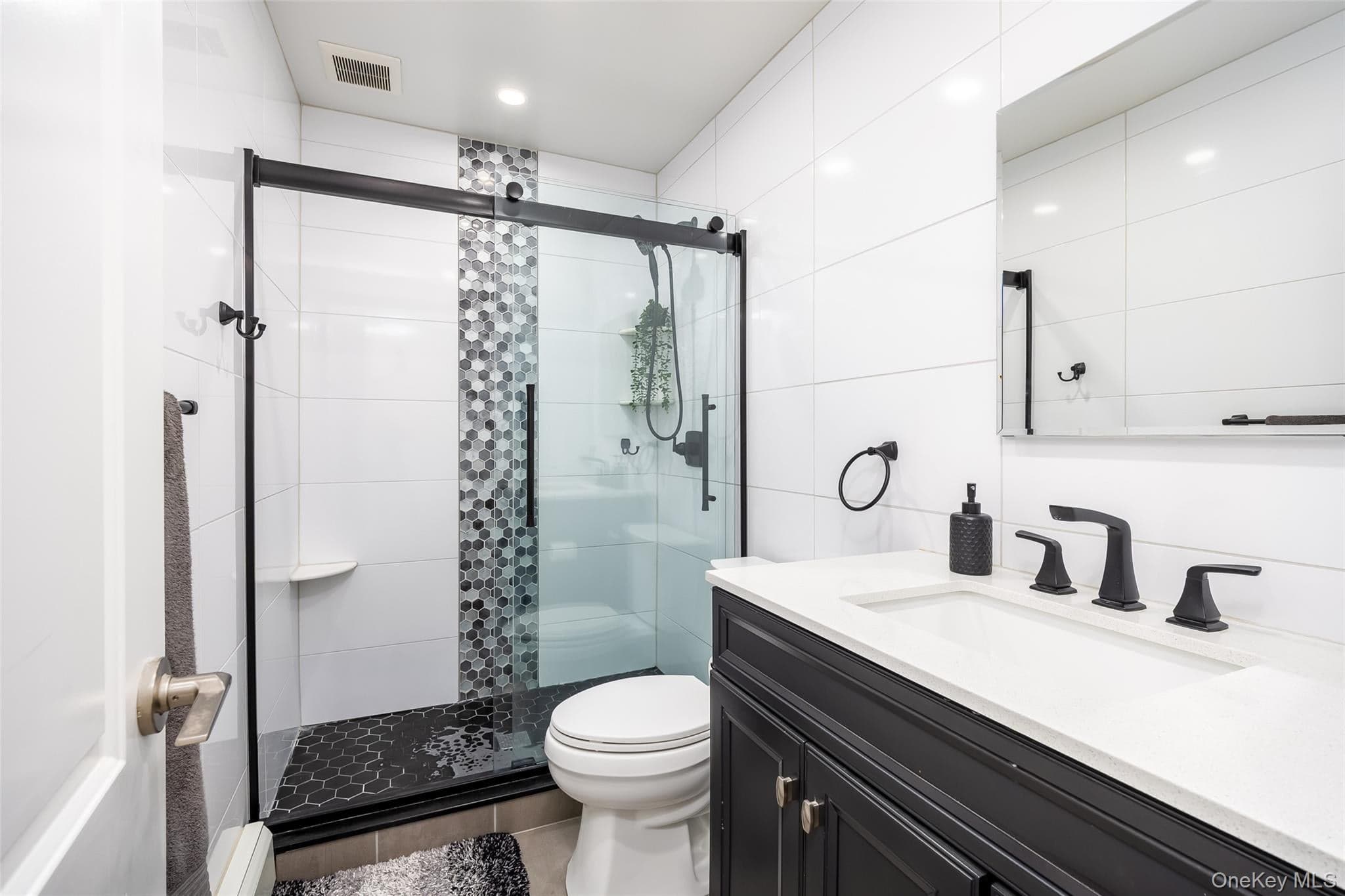 200 Merrick Road Unit: F thumbnail 19