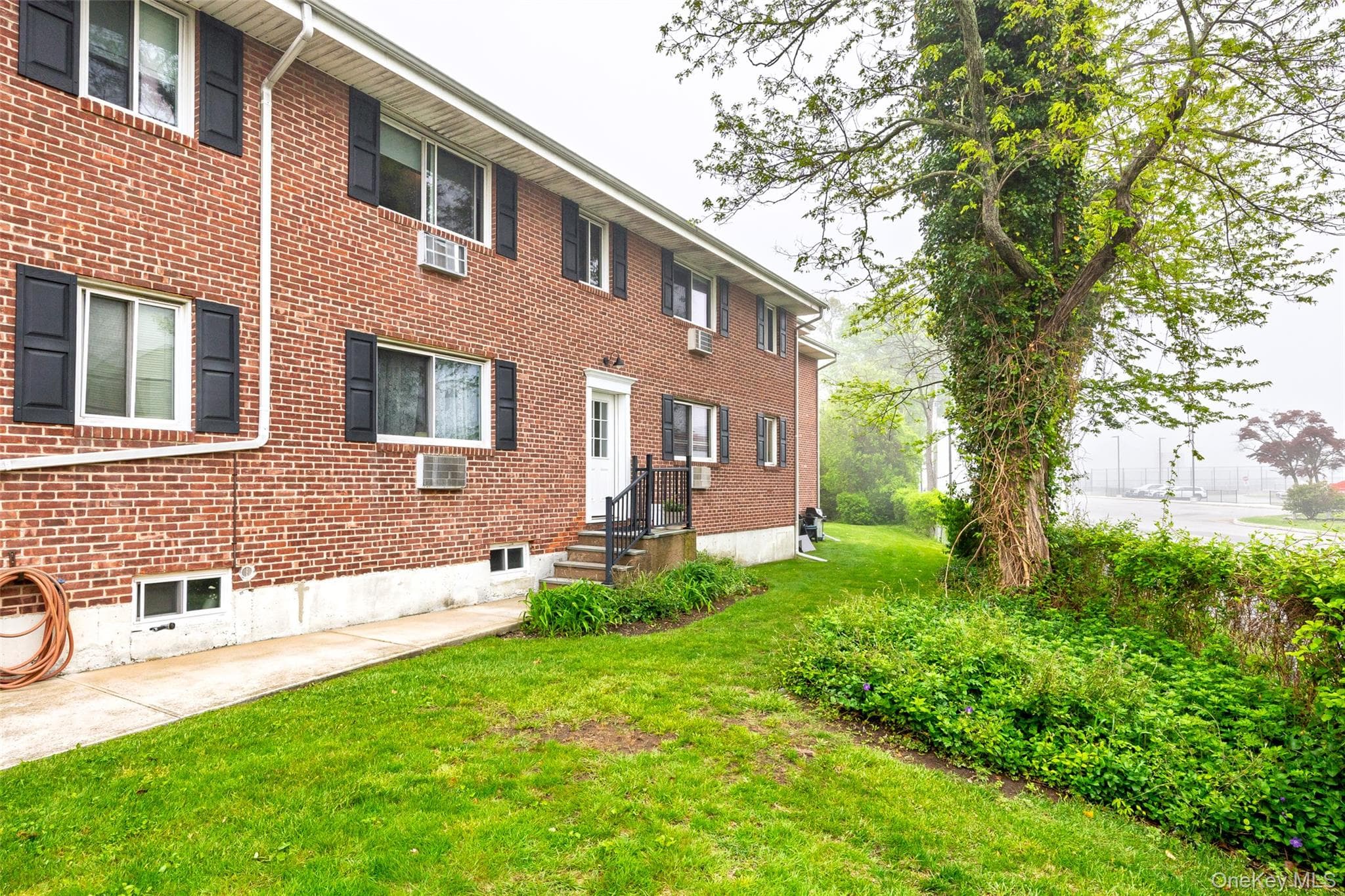 200 Merrick Road Unit: F thumbnail 30
