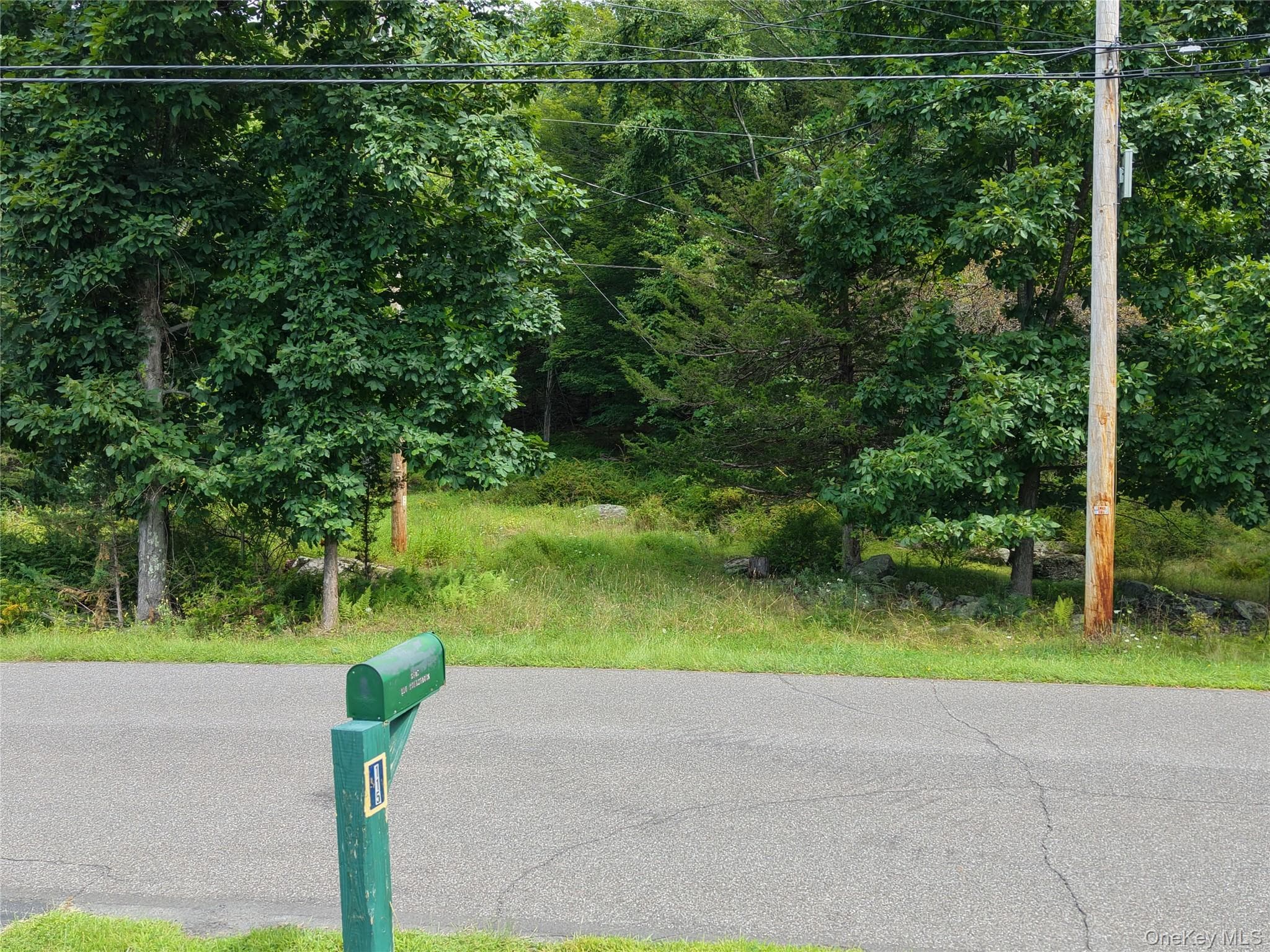 Twinshaven Road thumbnail 10