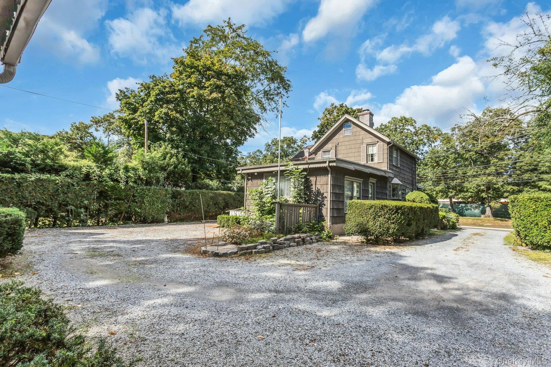 126 Harbor Hill Road thumbnail 20