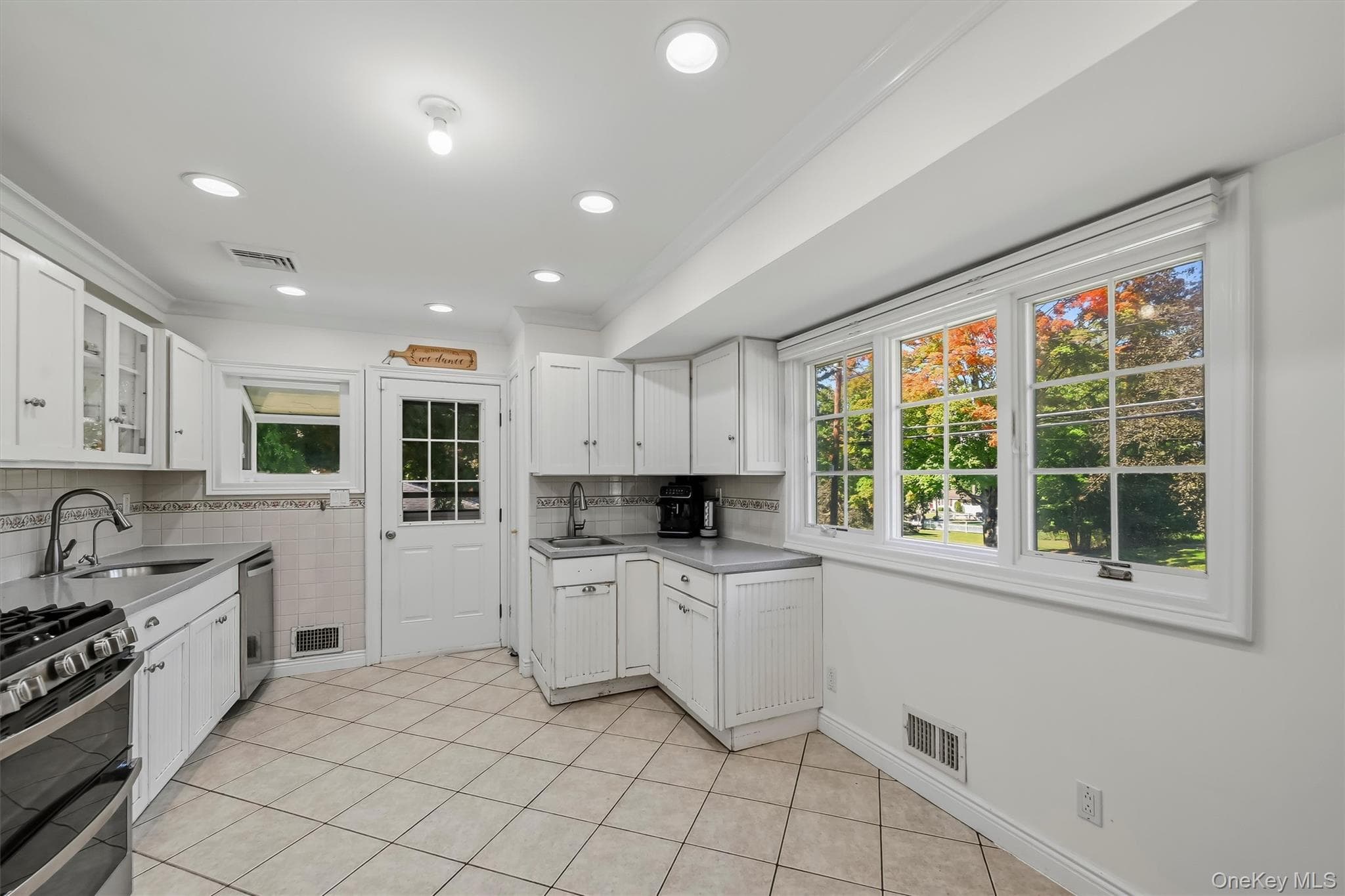 7 Woodridge Drive thumbnail 14