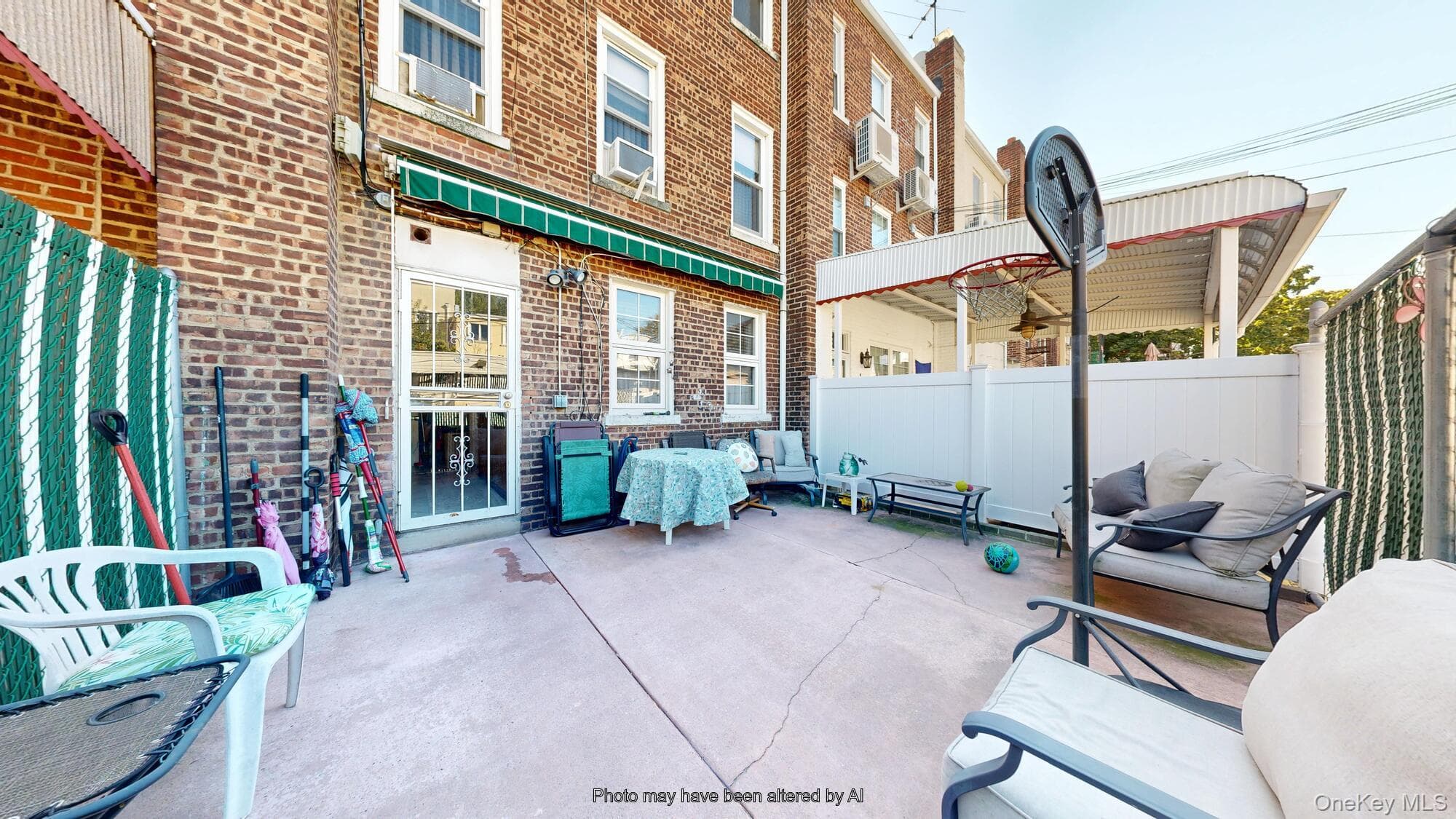 2058 Coyle Street thumbnail 21