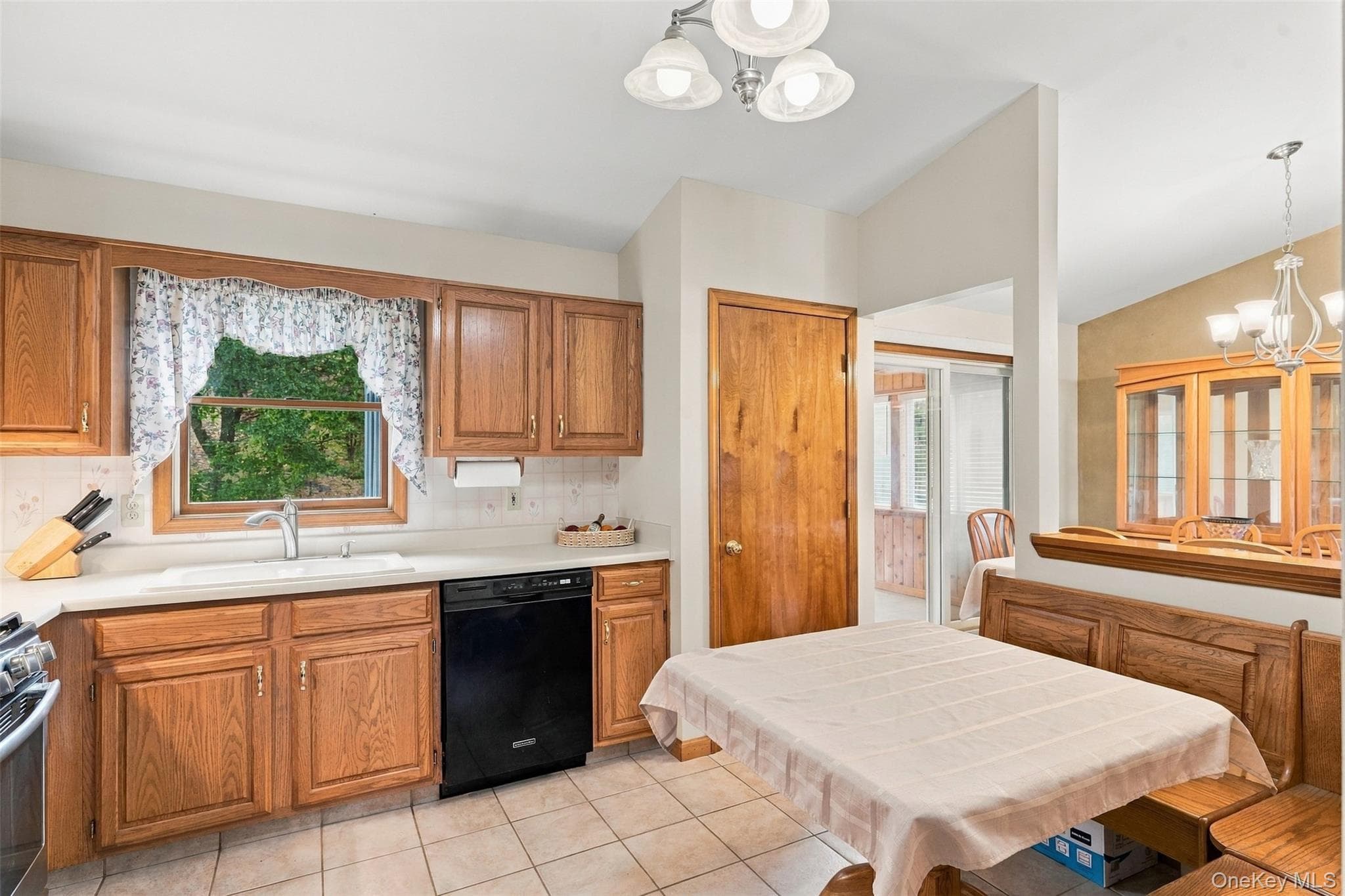 98 Browns Road thumbnail 16