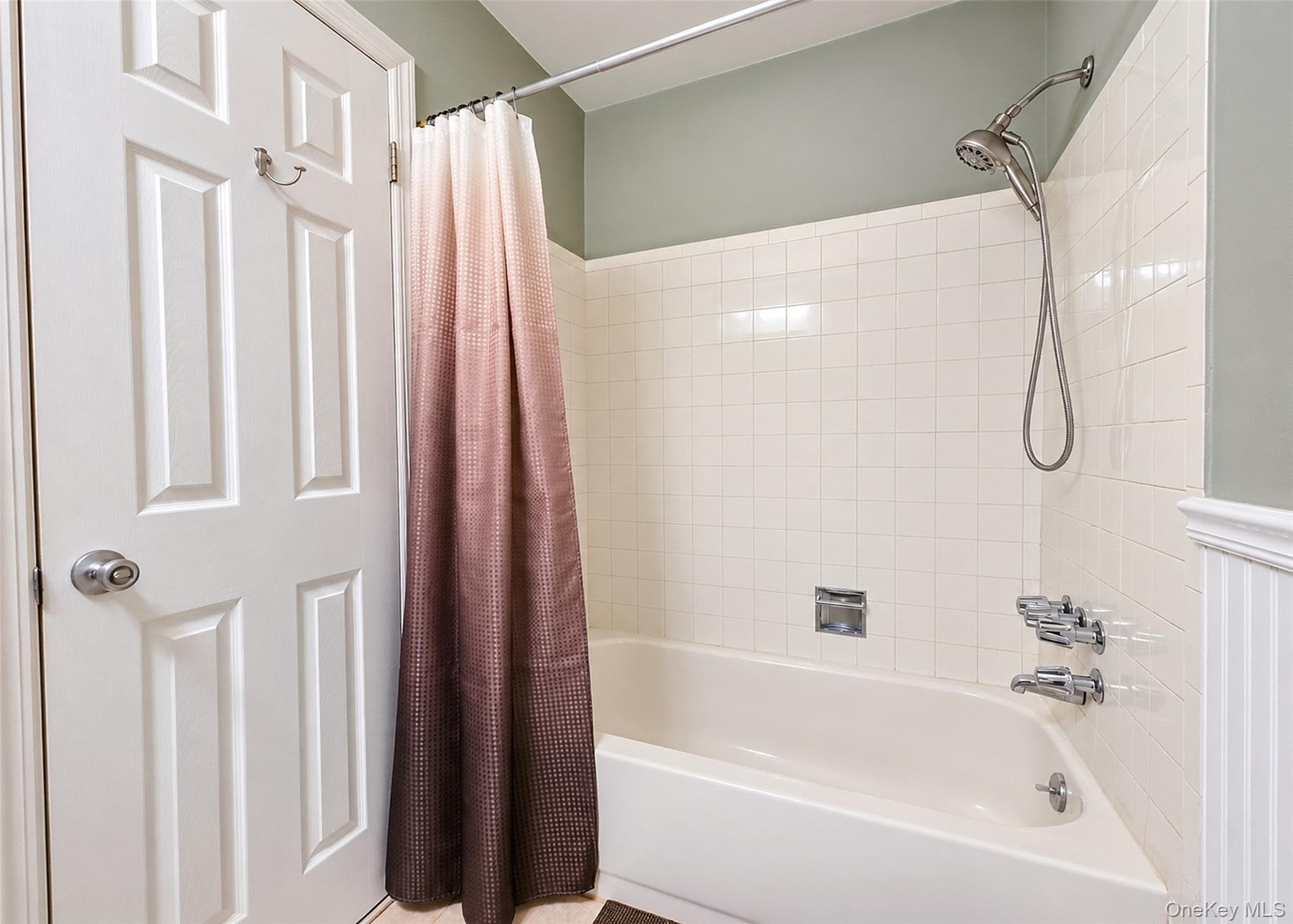810 Woodland Court thumbnail 16