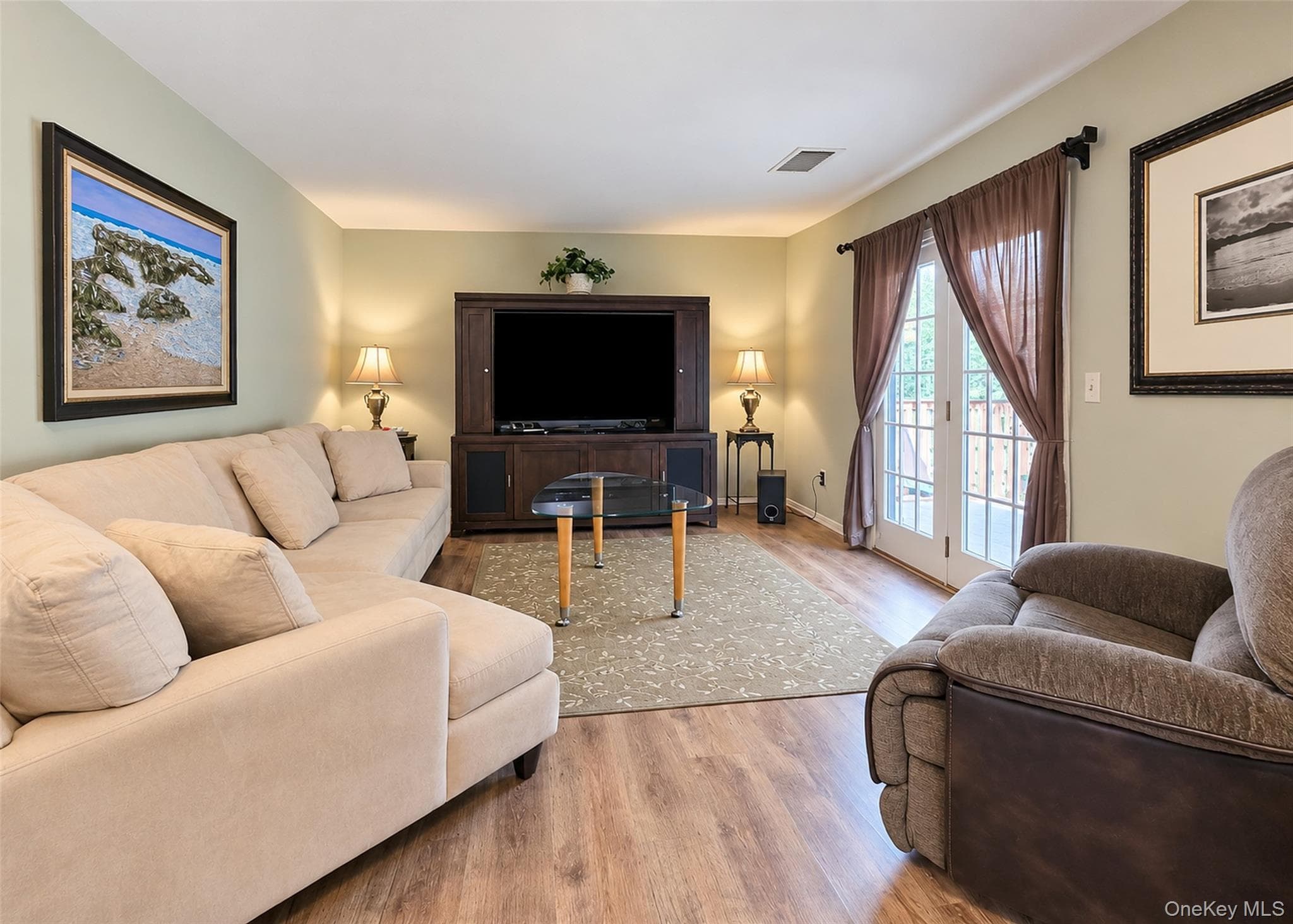 810 Woodland Court thumbnail 3