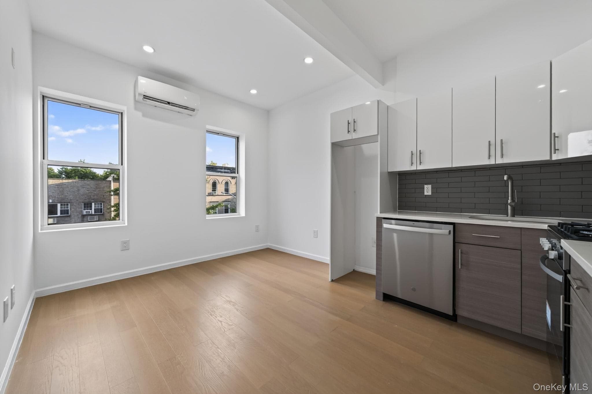 663 Macdonough Street thumbnail 18