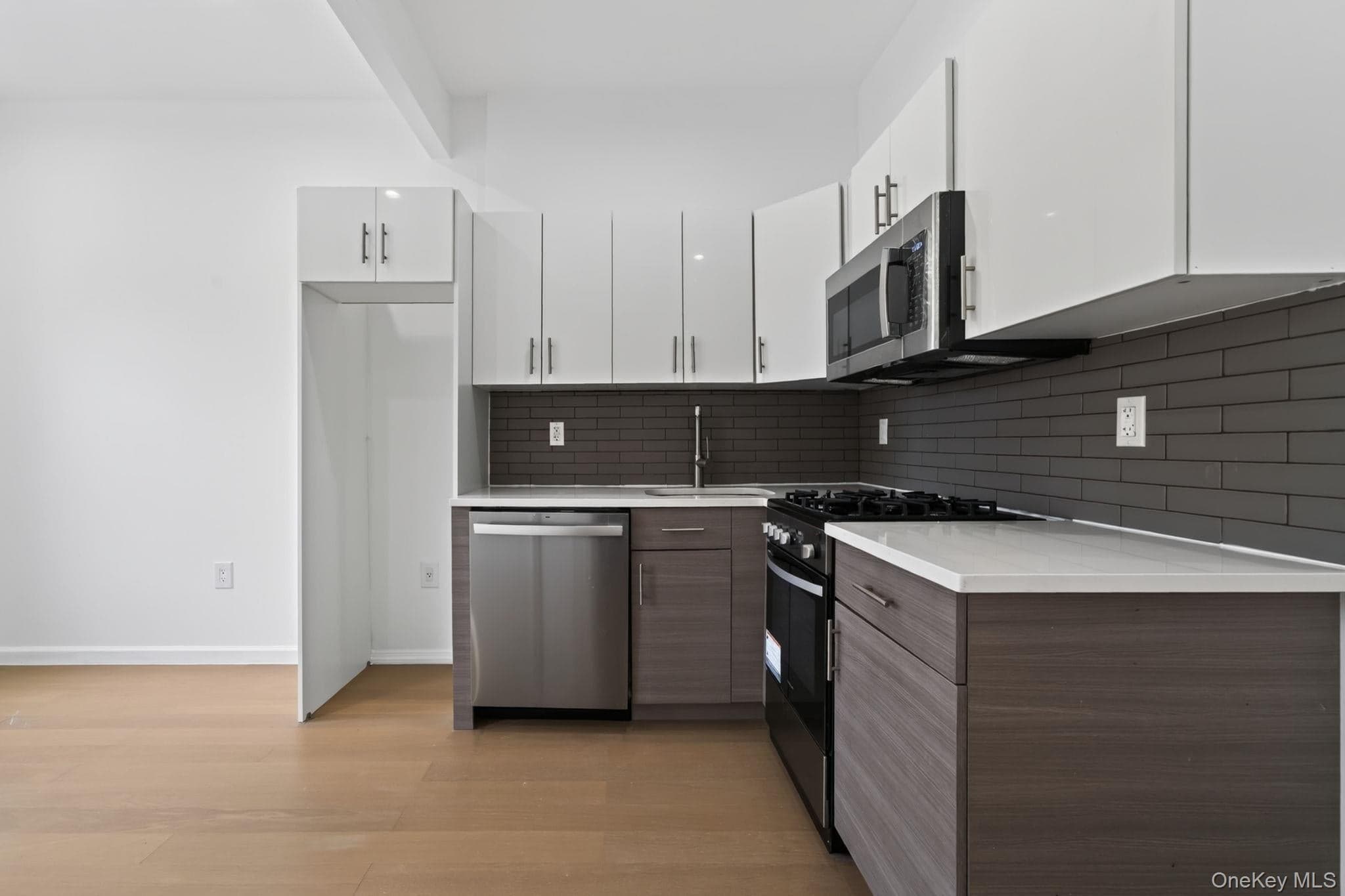 663 Macdonough Street thumbnail 21