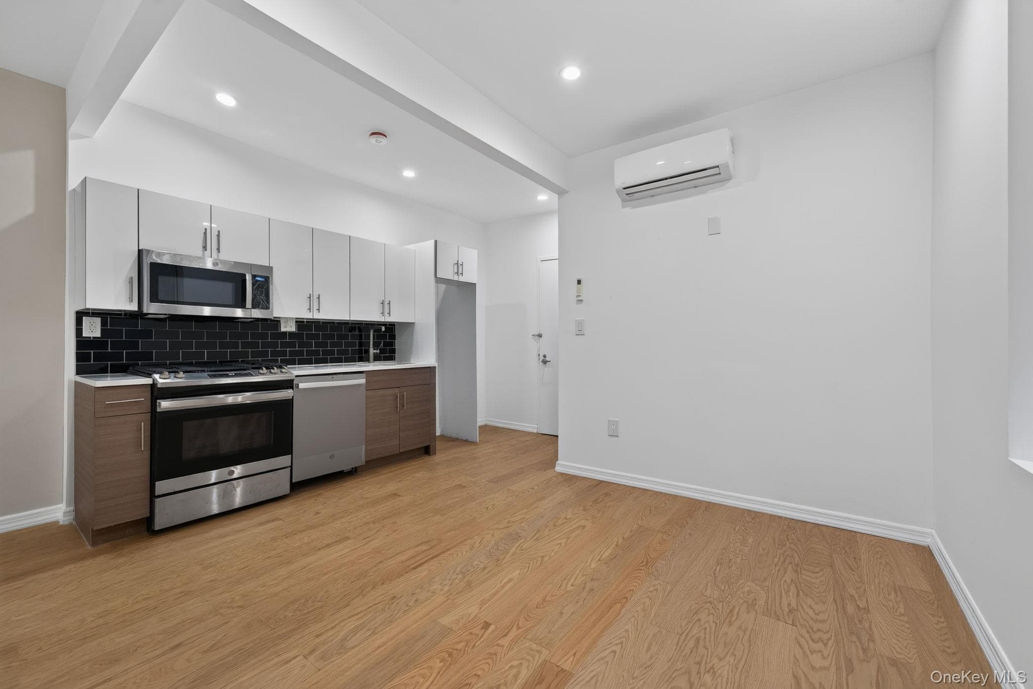 663 Macdonough Street thumbnail 14