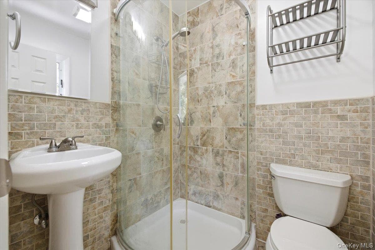 52 Blanche ST thumbnail 16
