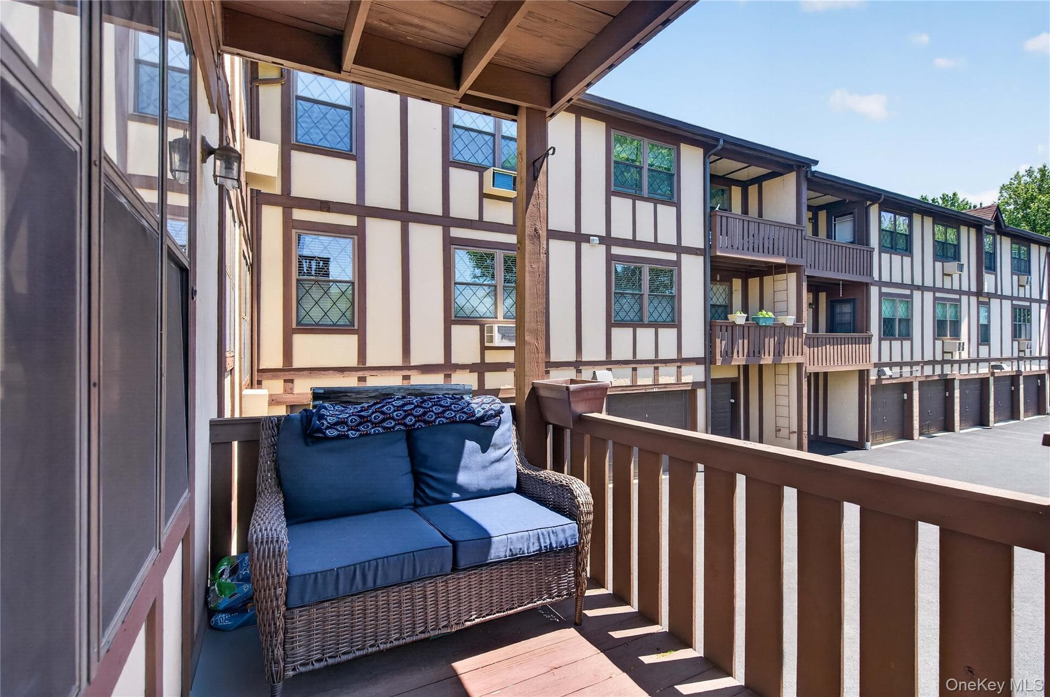 425 Sierra Vista Lane thumbnail 16
