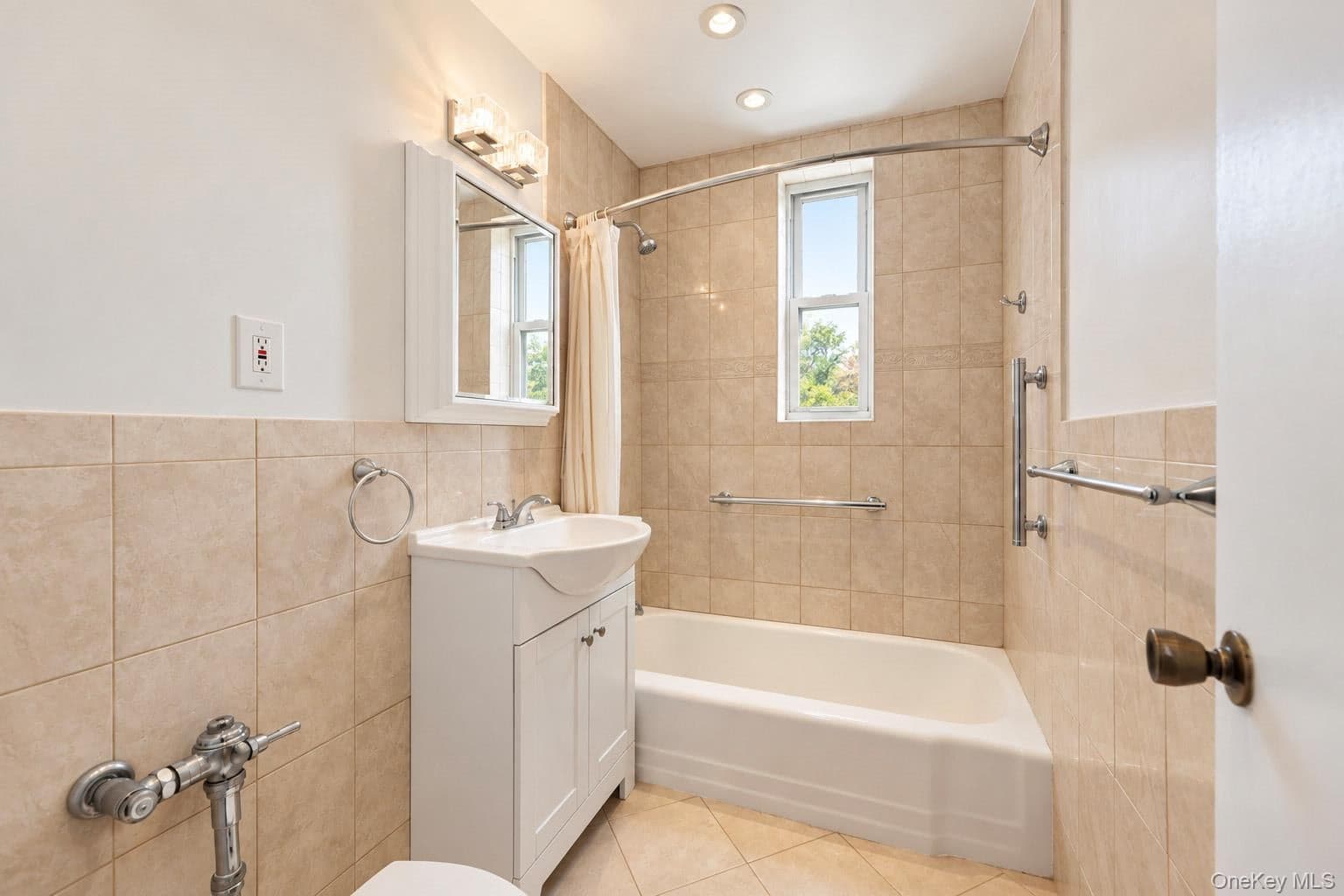 245 Rumsey Road Unit: 8R thumbnail 17