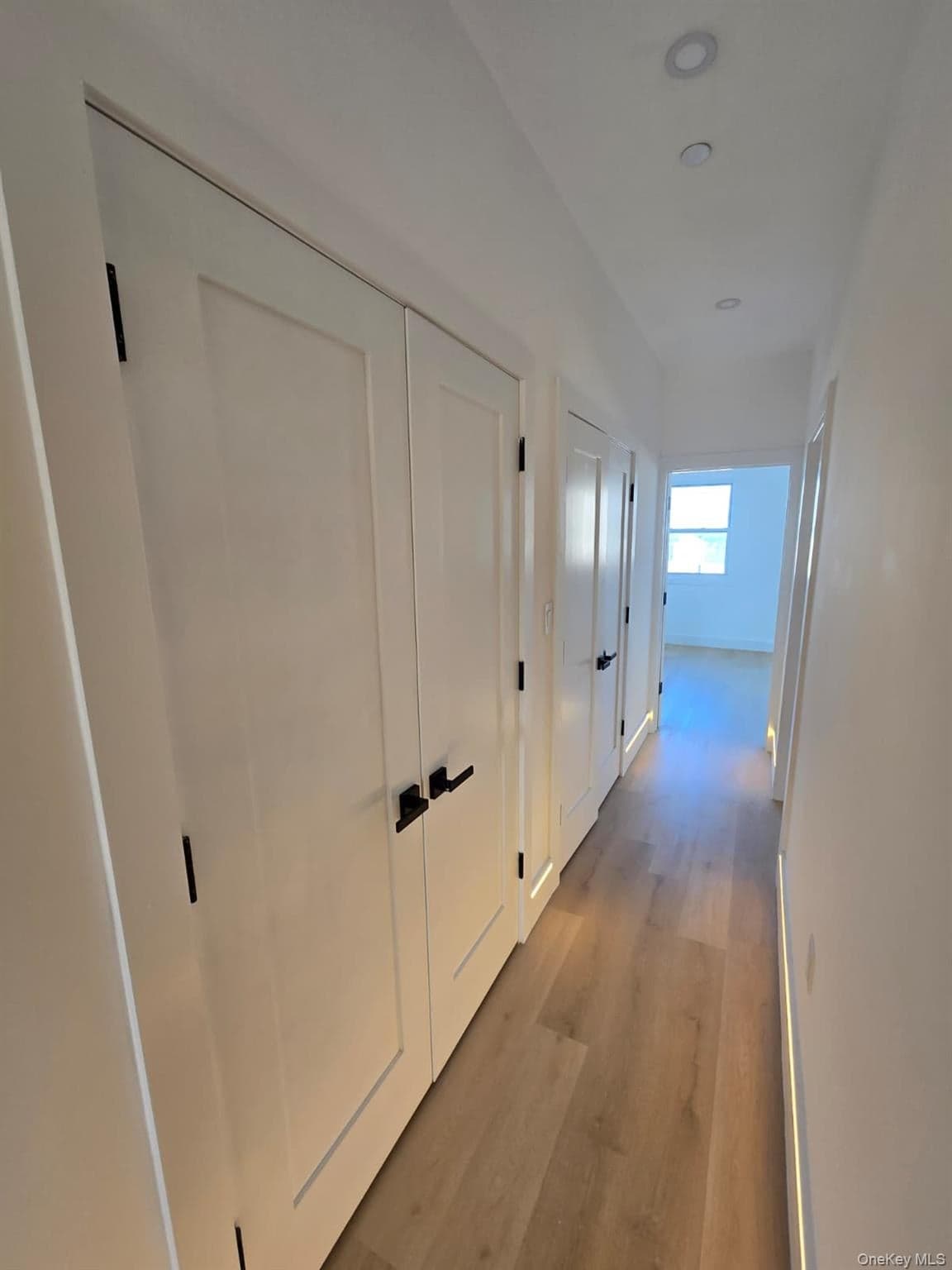 445 Beach 45th Street thumbnail 19