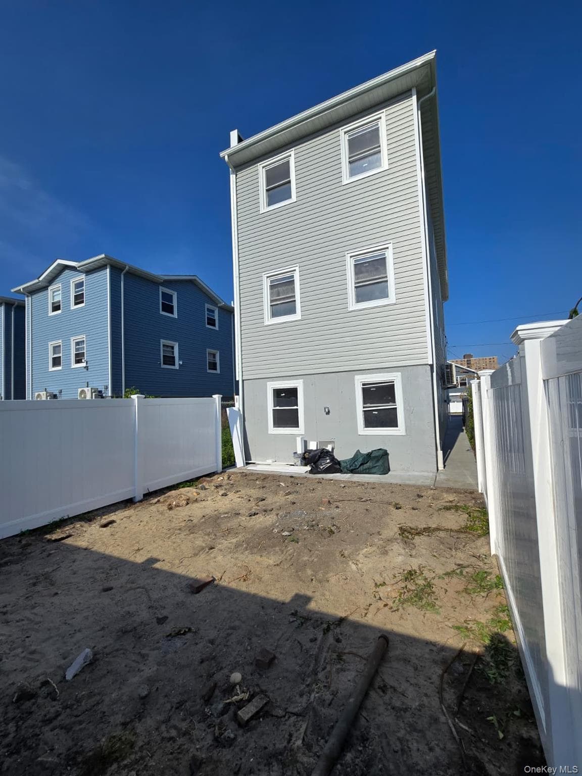 445 Beach 45th Street thumbnail 3