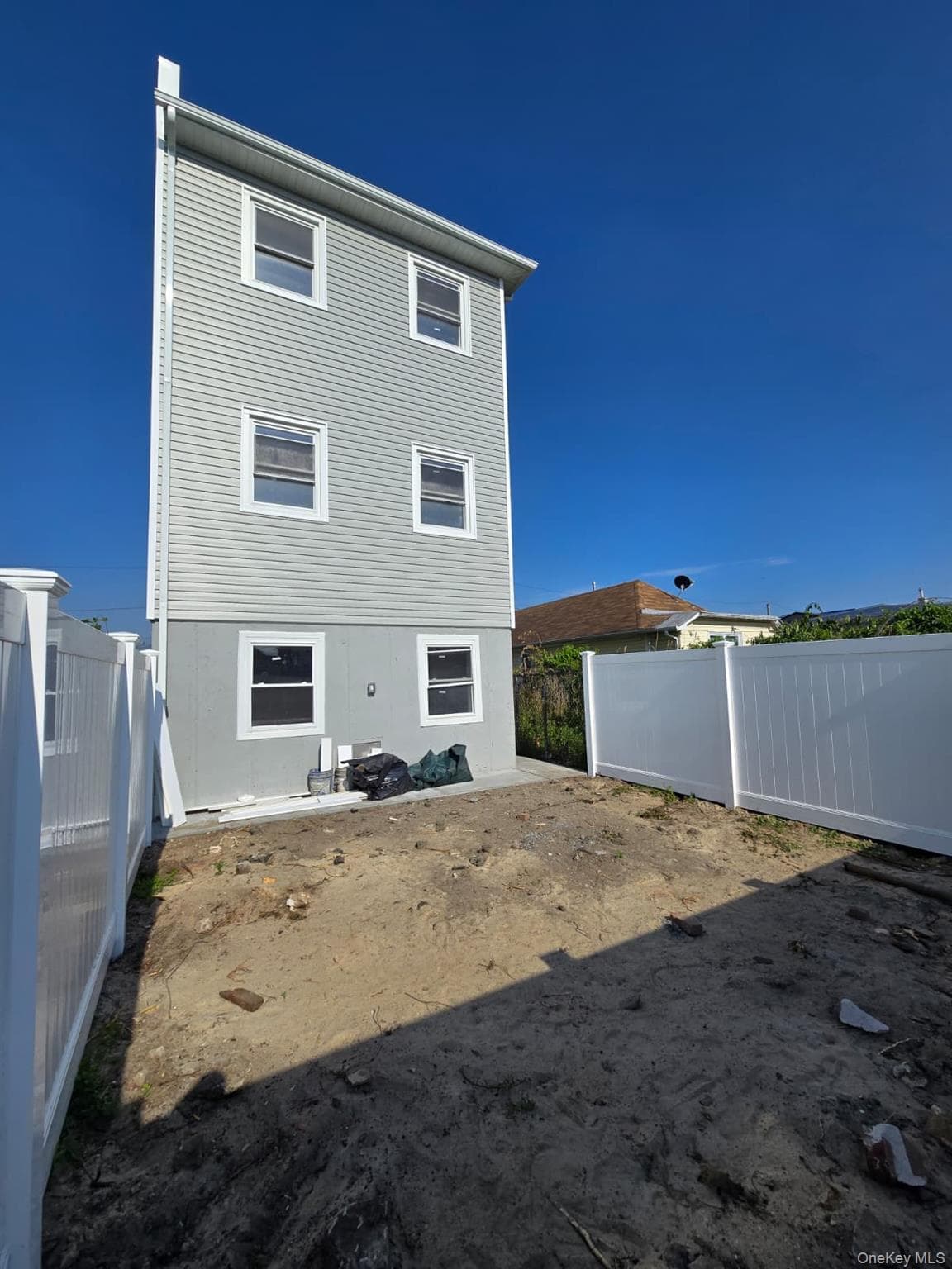 445 Beach 45th Street thumbnail 4