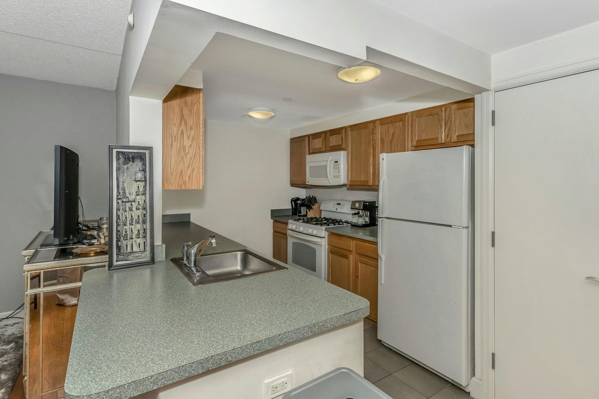 1885 Lexington Avenue Unit: 5B thumbnail 10