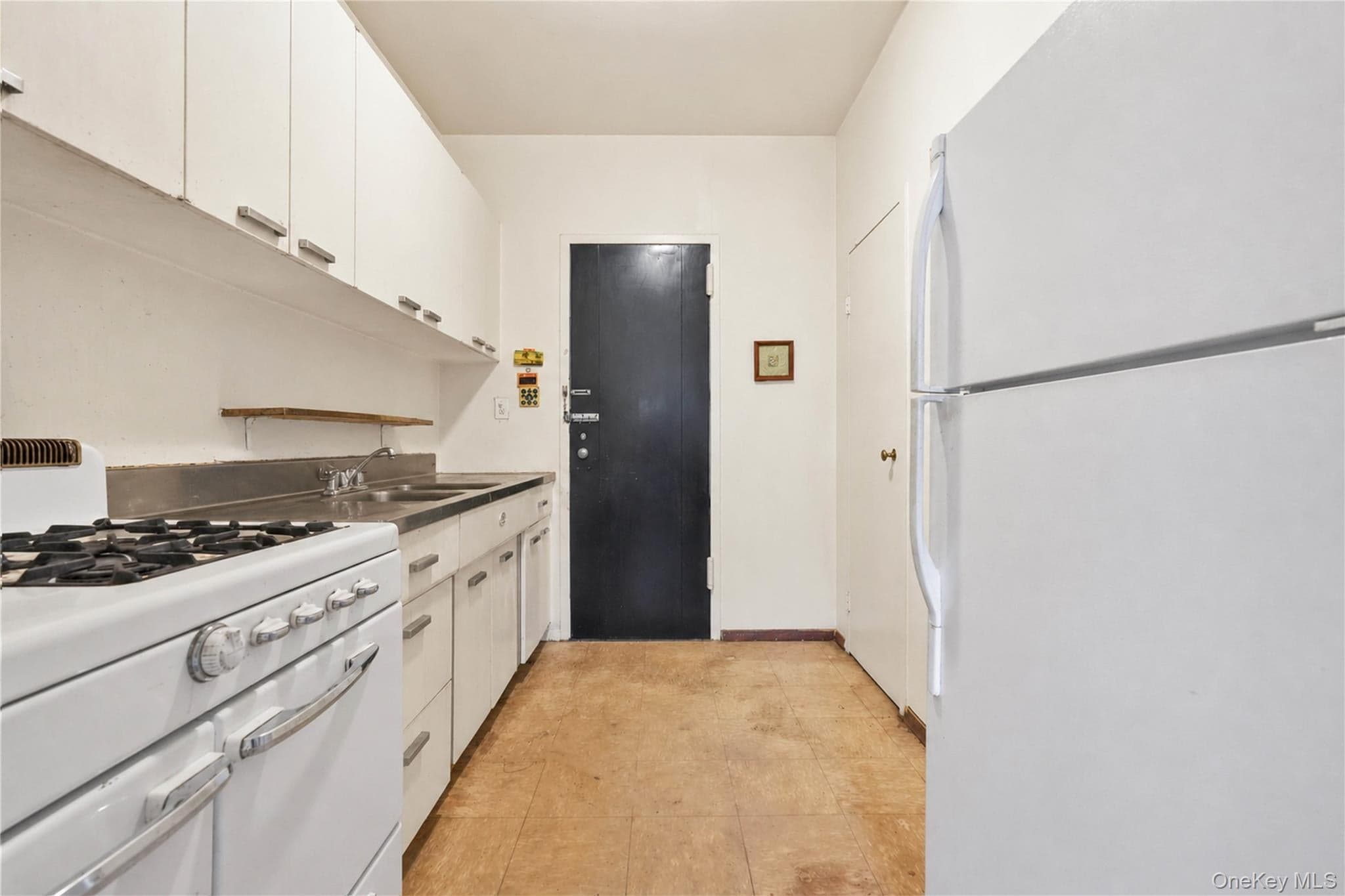 3 Fordham Hill Oval Unit: 1F thumbnail 4