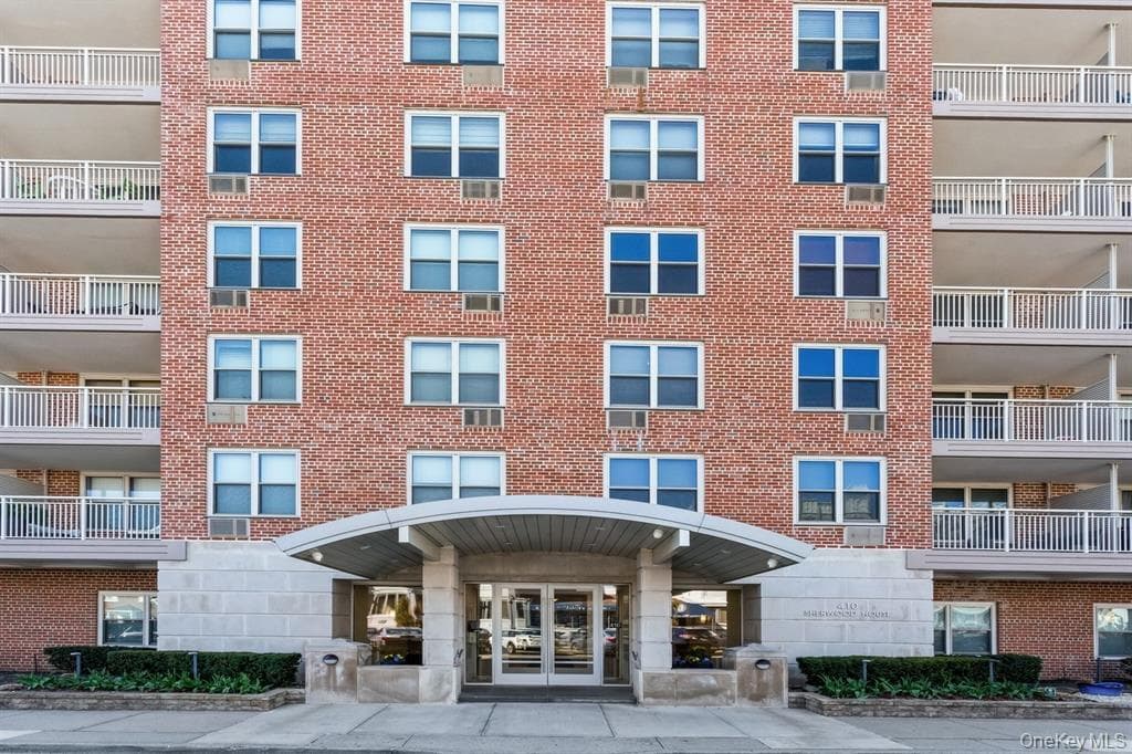 410 E Broadway Unit: 4T thumbnail 2