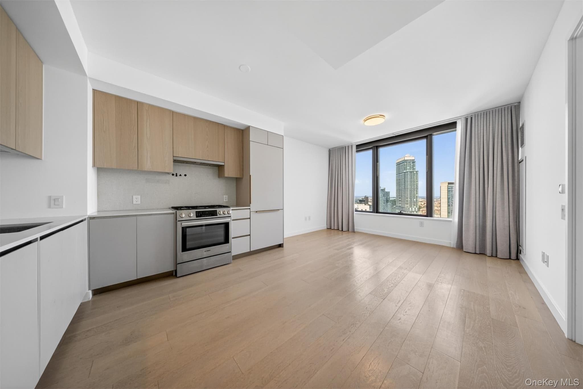 3 Court Square Unit: 5005, Long Island City