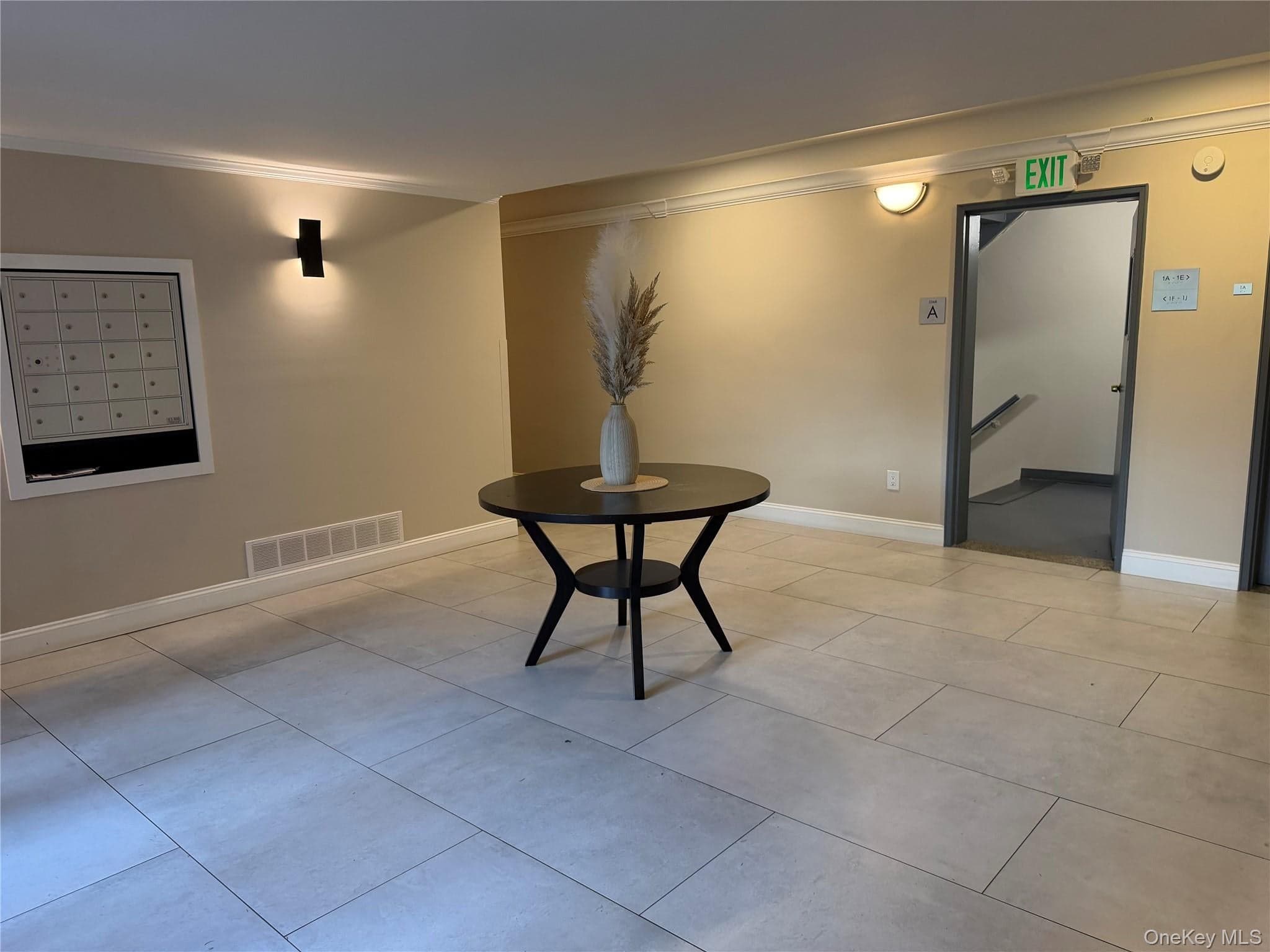 120 S Park Avenue Unit: 2-B thumbnail 2