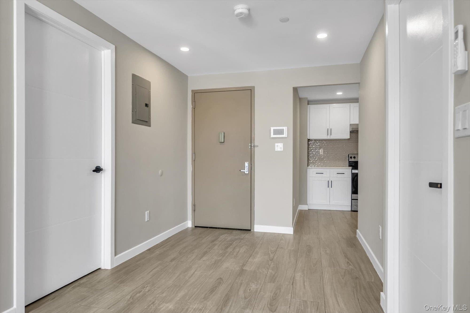 55-40 97 Place Pl Unit: 3A thumbnail 4