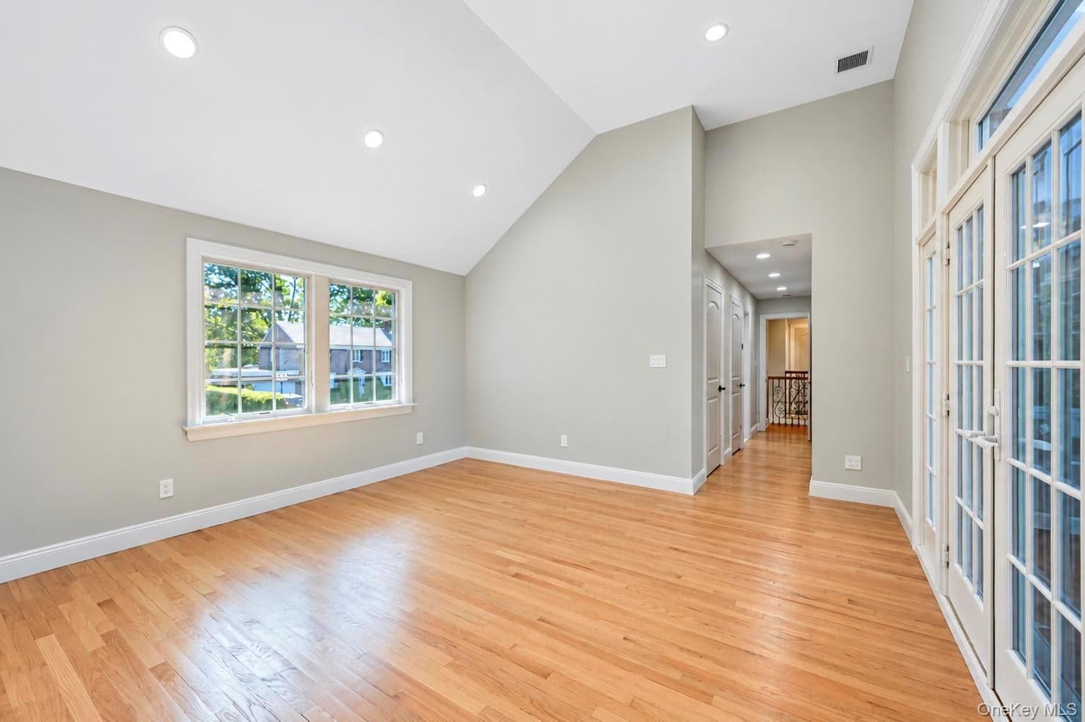 18 Pond Park Road thumbnail 16