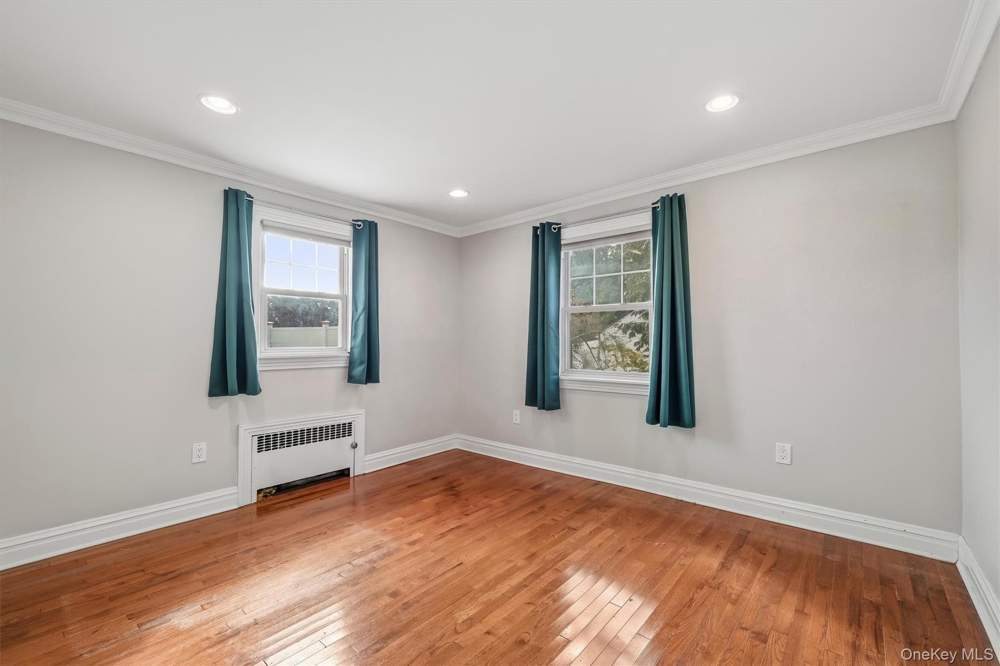 26 Custer Avenue thumbnail 20