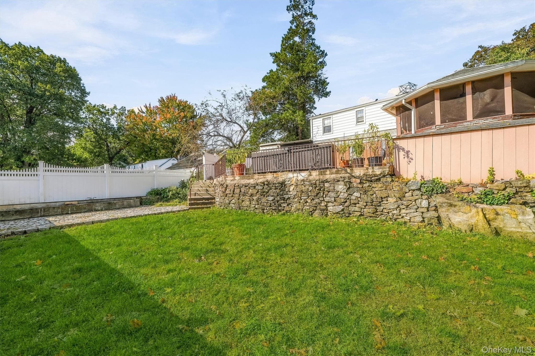 26 Custer Avenue thumbnail 45