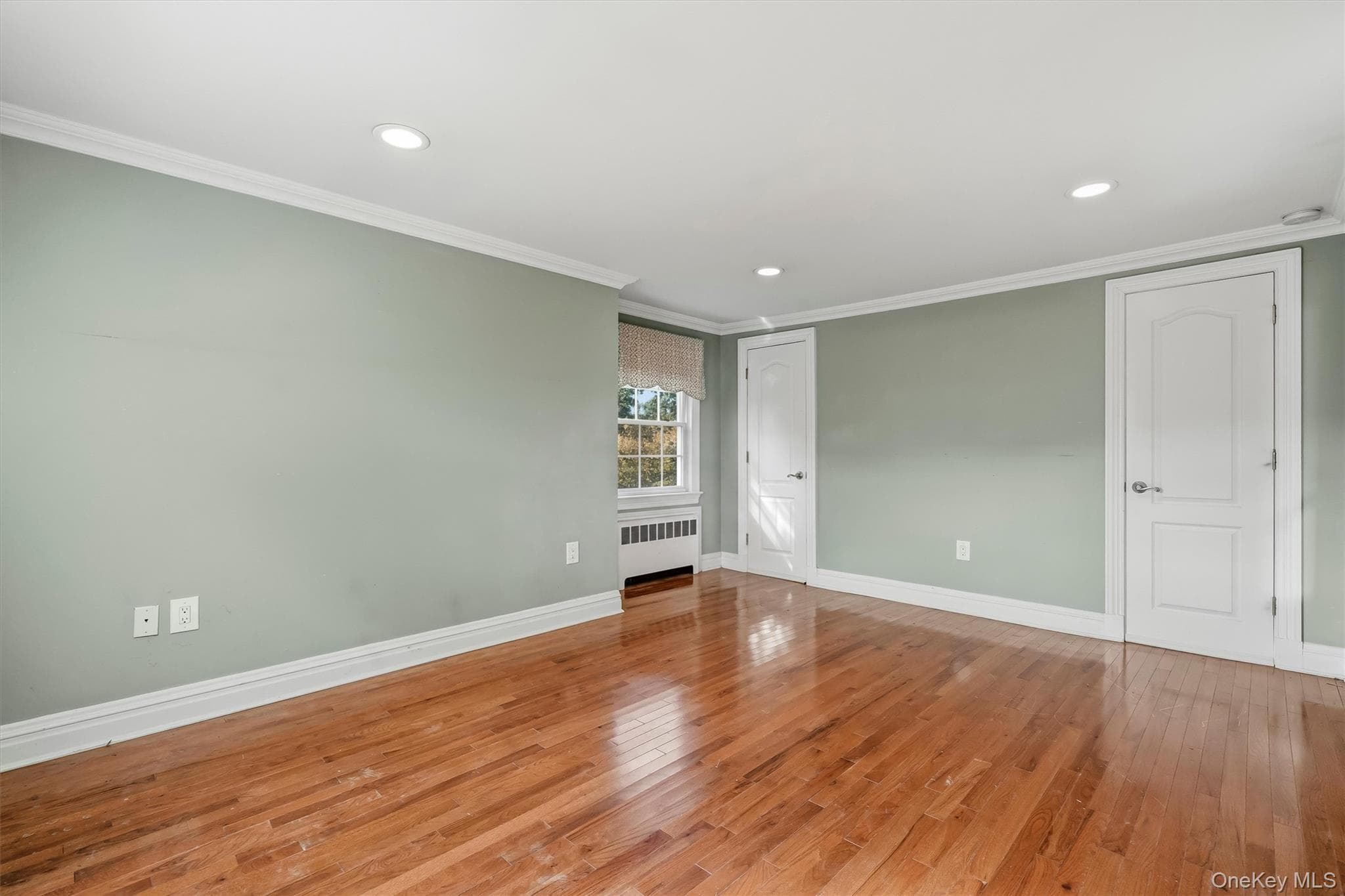 26 Custer Avenue thumbnail 23