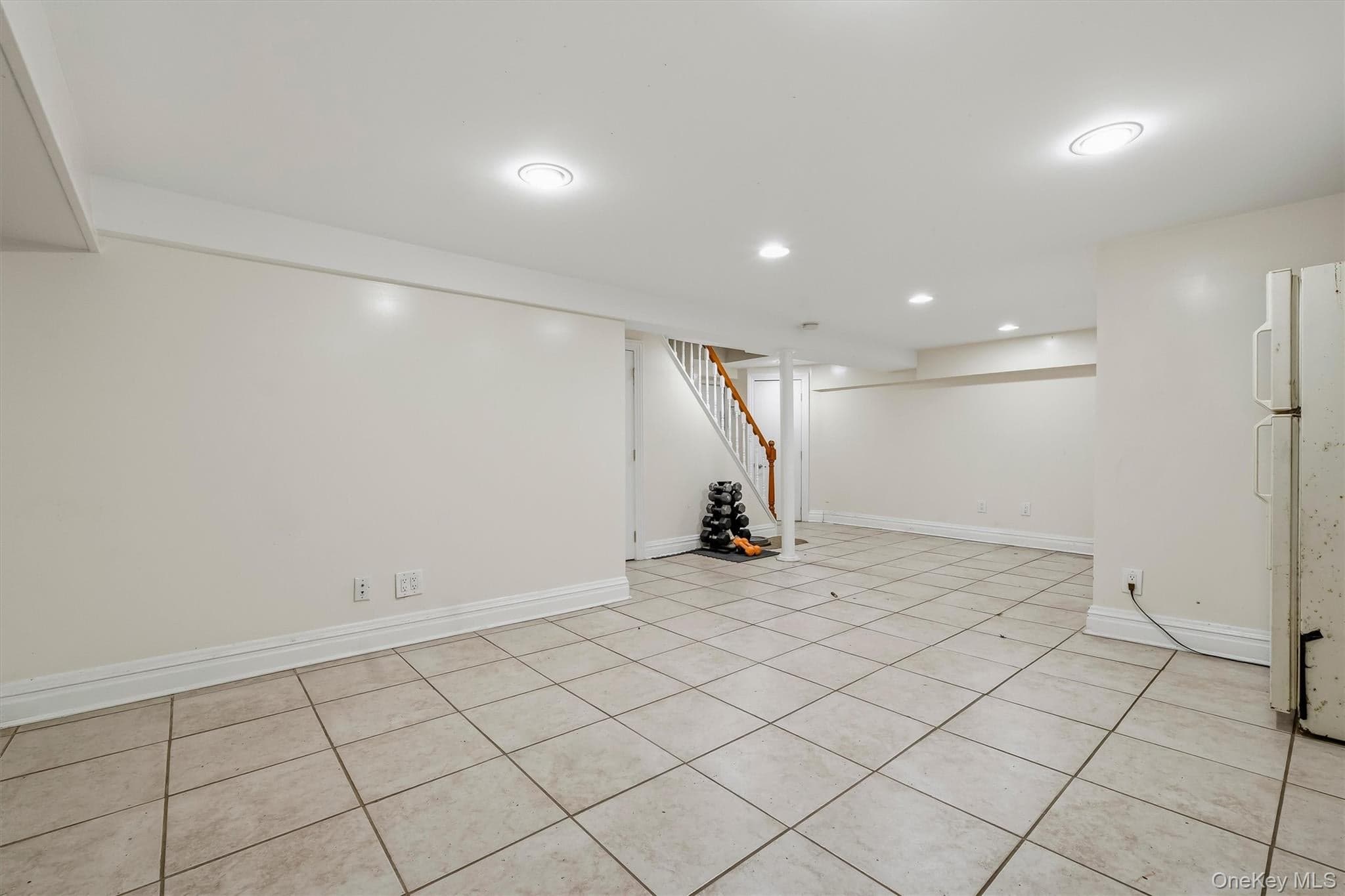 26 Custer Avenue thumbnail 35