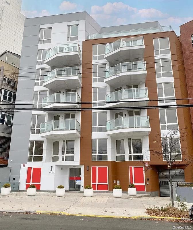 4223 Parsons Boulevard Unit: 5C, Flushing