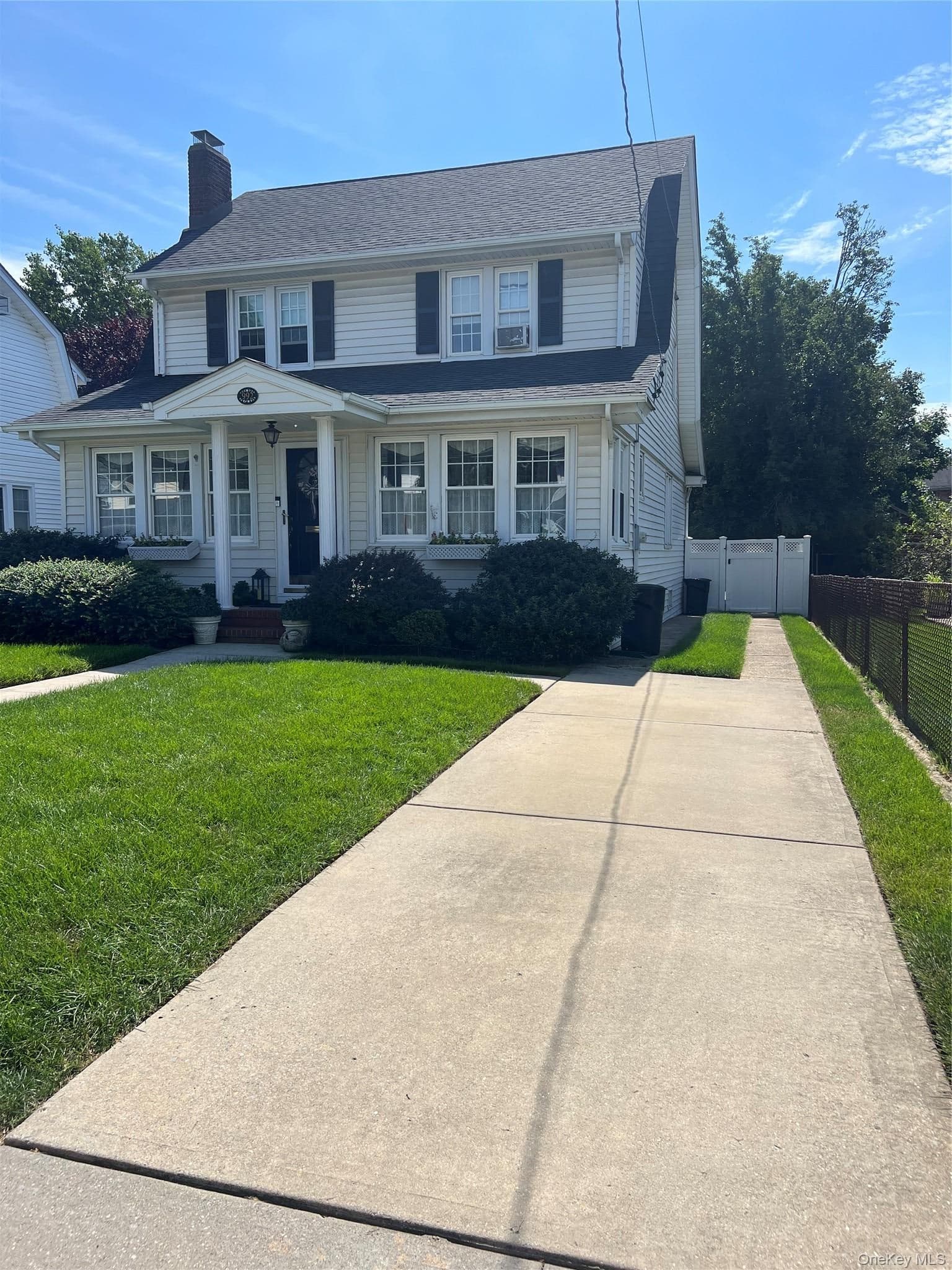 992 Davison Place thumbnail 2