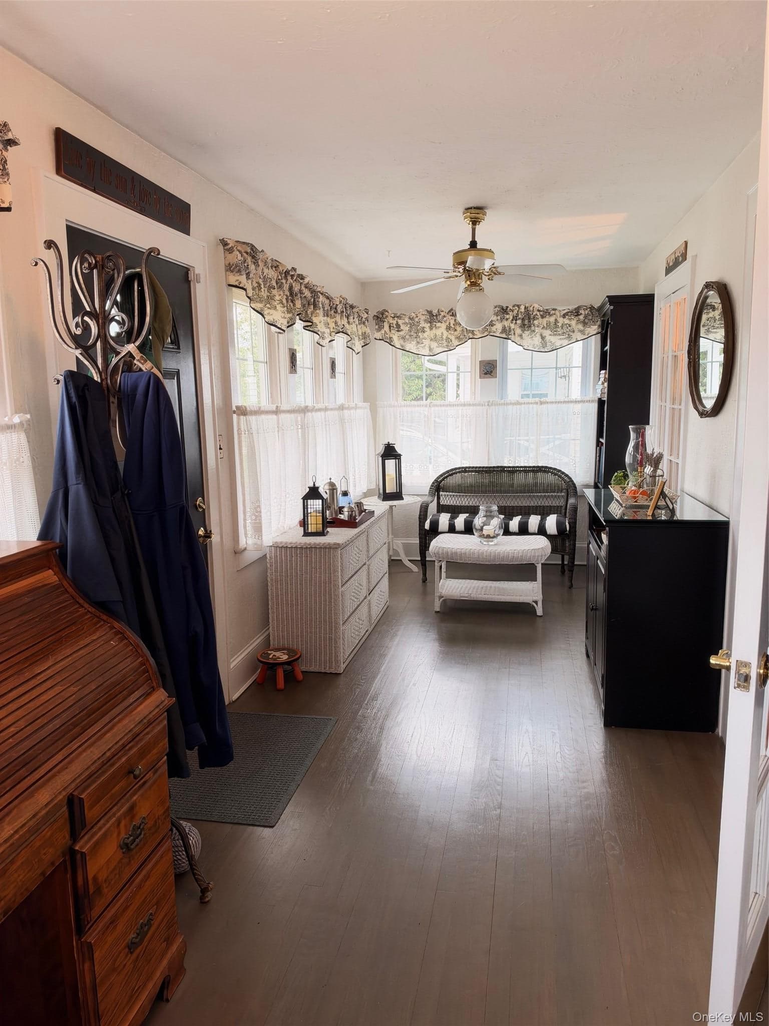 992 Davison Place thumbnail 6